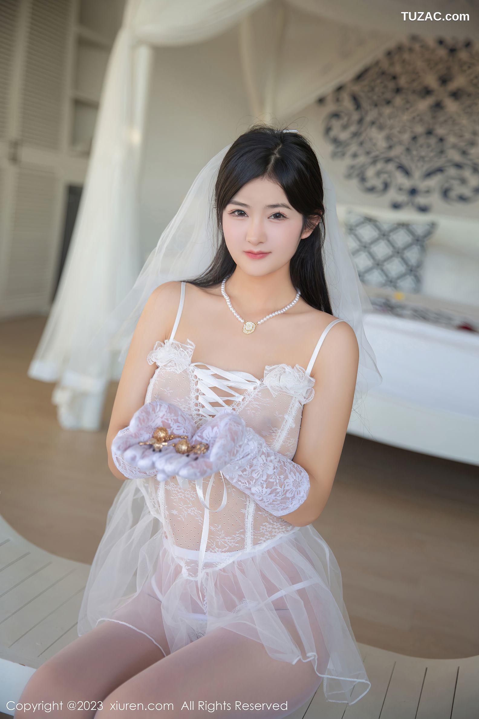 XiuRen秀人网-6994-谭小灵-白色轻透情趣婚纱白丝袜-2023.06.29