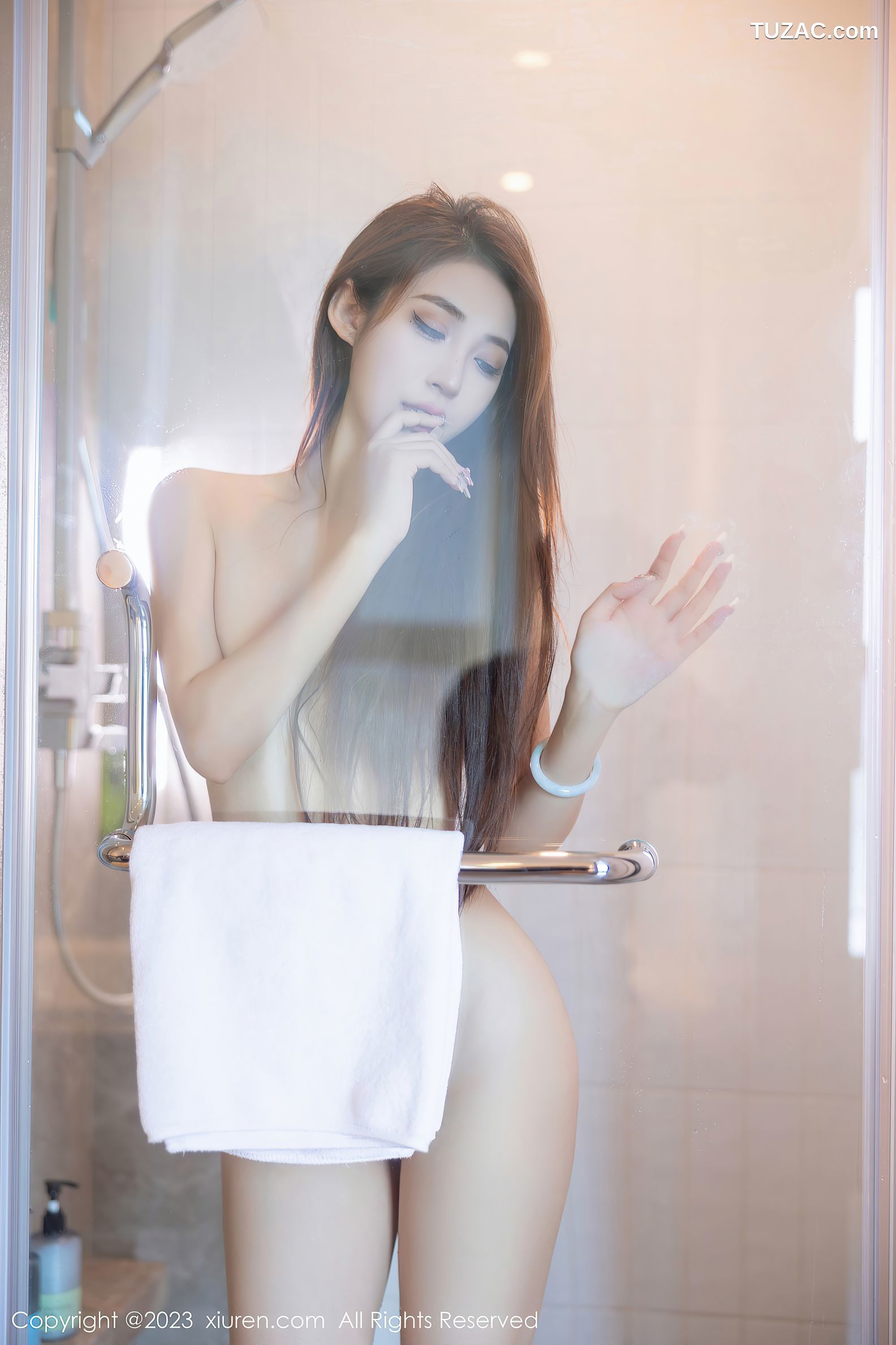 XiuRen秀人网-7001-汐汐baby-运动衣紧身裤浴室-2023.06.30