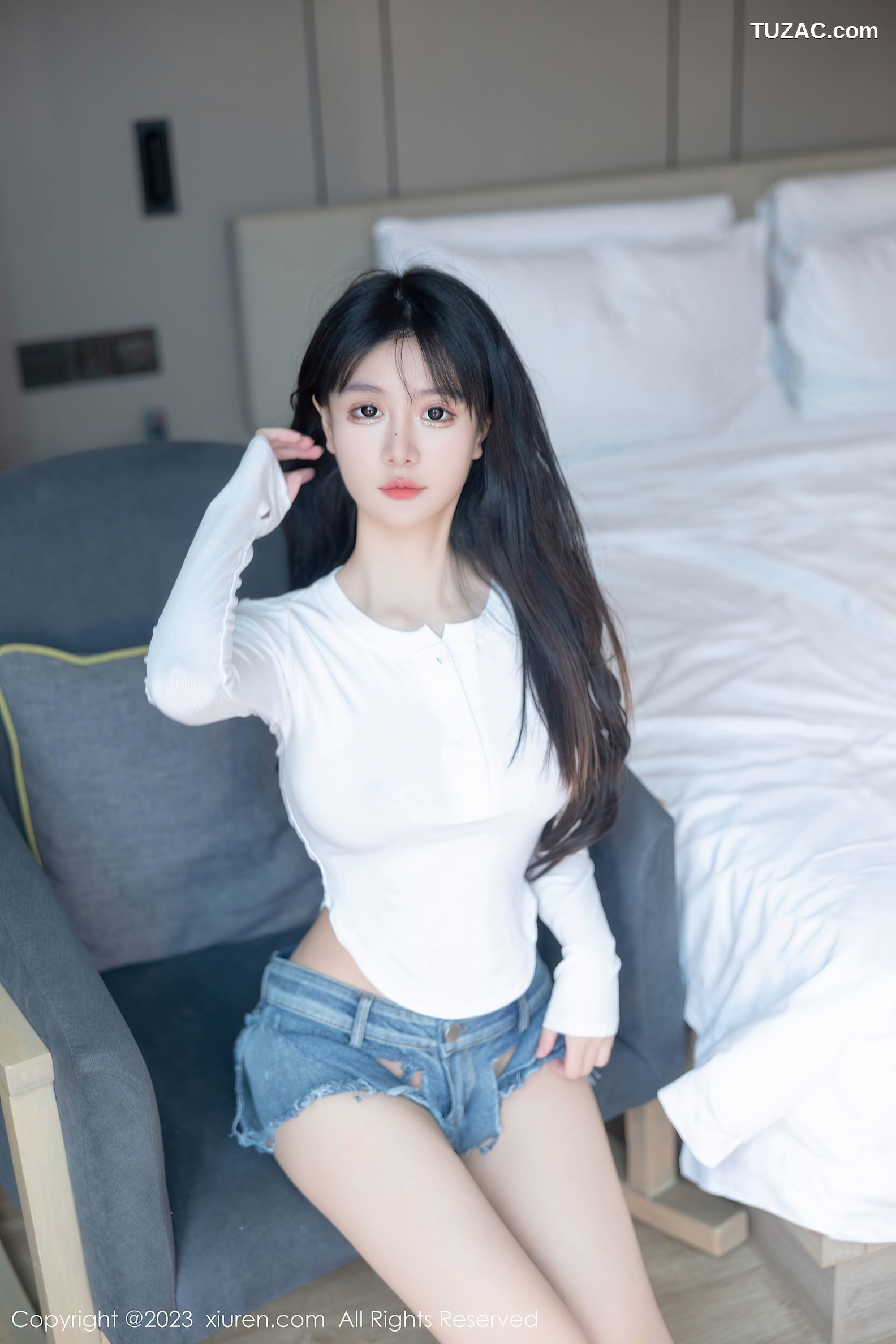 XiuRen秀人网-7010-幼幼-清纯少女白T牛仔热裤-2023.06.30