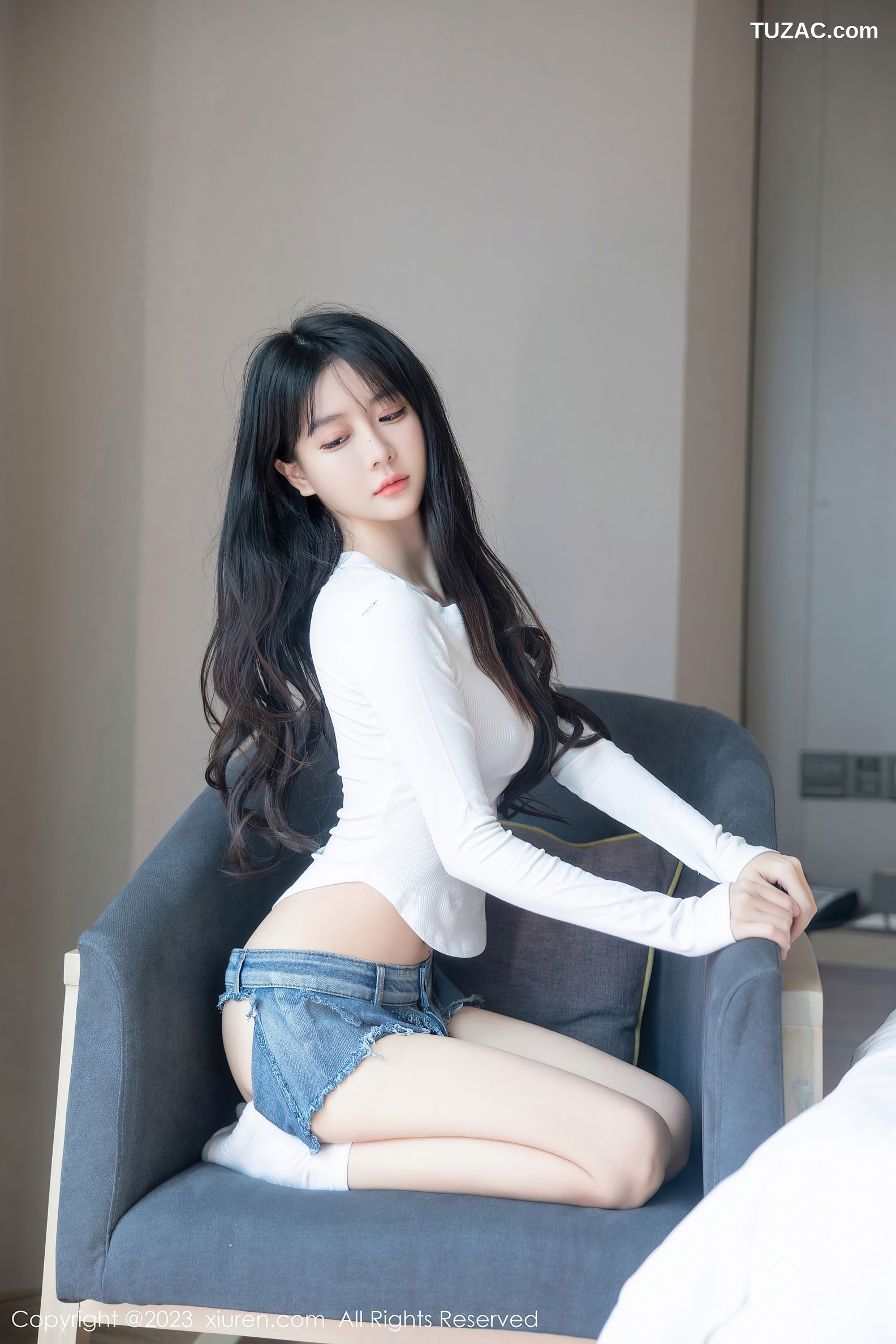 XiuRen秀人网-7010-幼幼-清纯少女白T牛仔热裤-2023.06.30