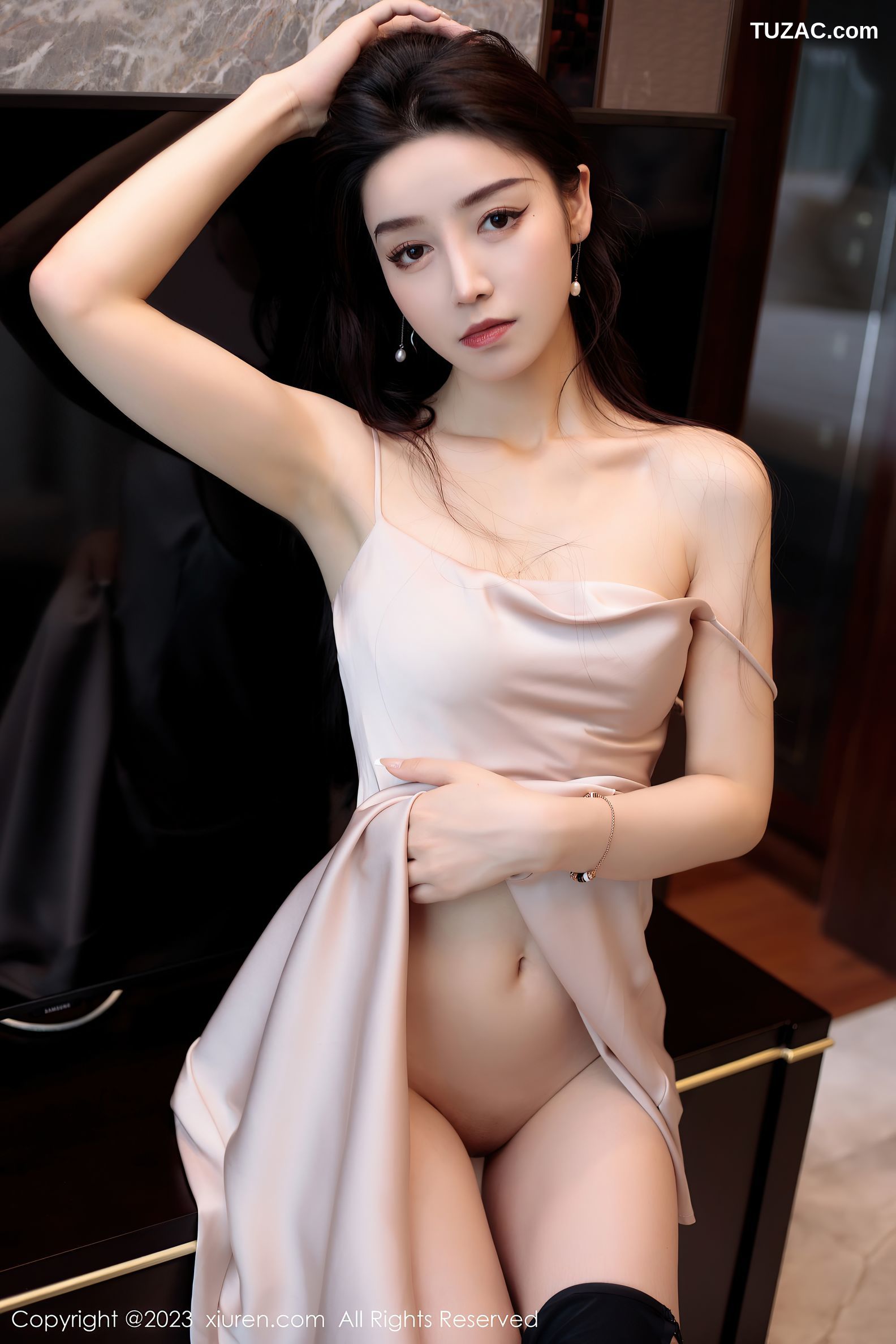 XiuRen秀人网-7011-苏曼兮-丰腴美臀性感睡衣-2023.07.03