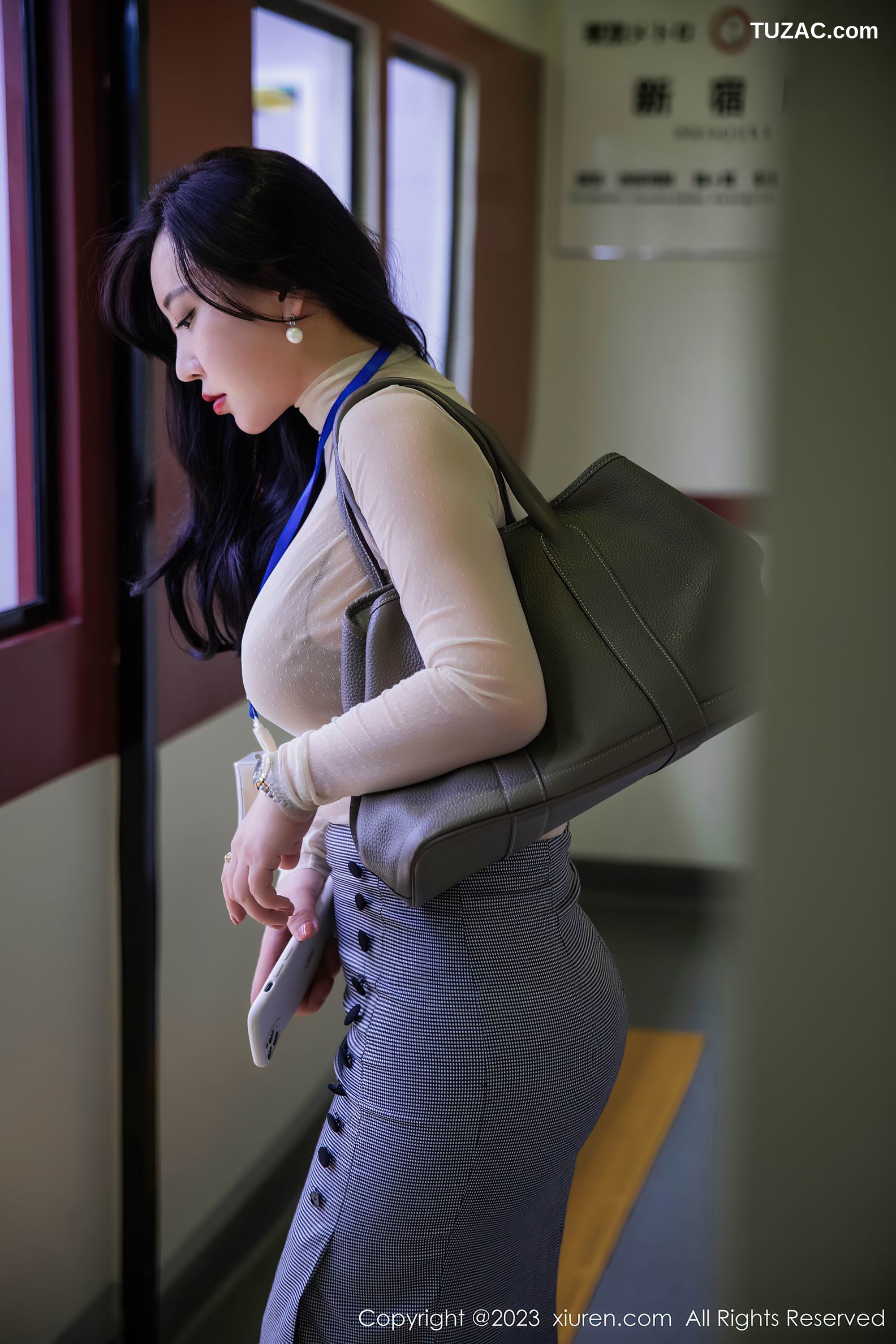 XiuRen秀人网-7054-王婉悠Queen-白T蓝裙杏色内衣-2023.07.10