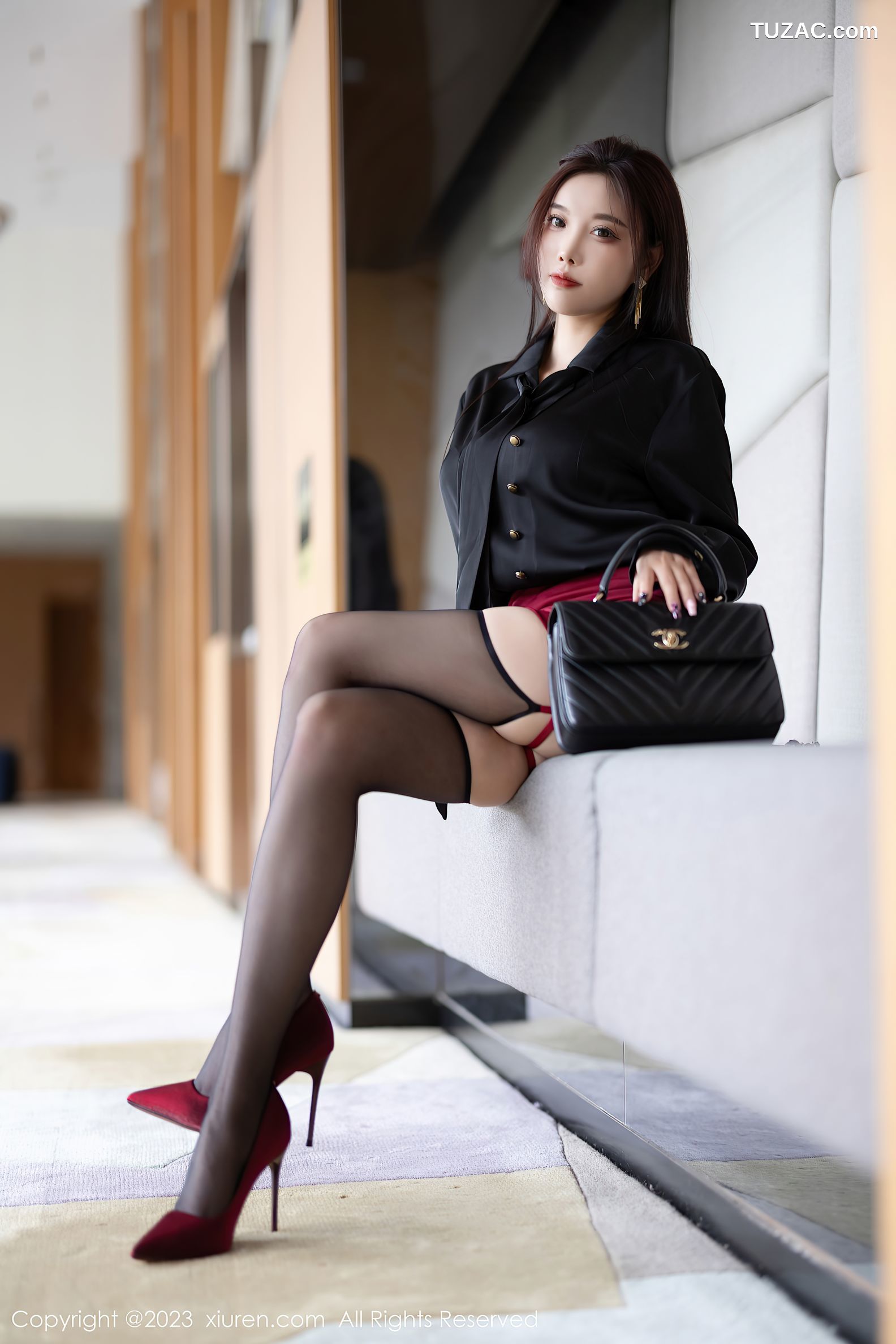 XiuRen秀人网-7062-杨晨晨Yome-黑衣红裙职业装蕾丝内衣黑丝-2023.07.11