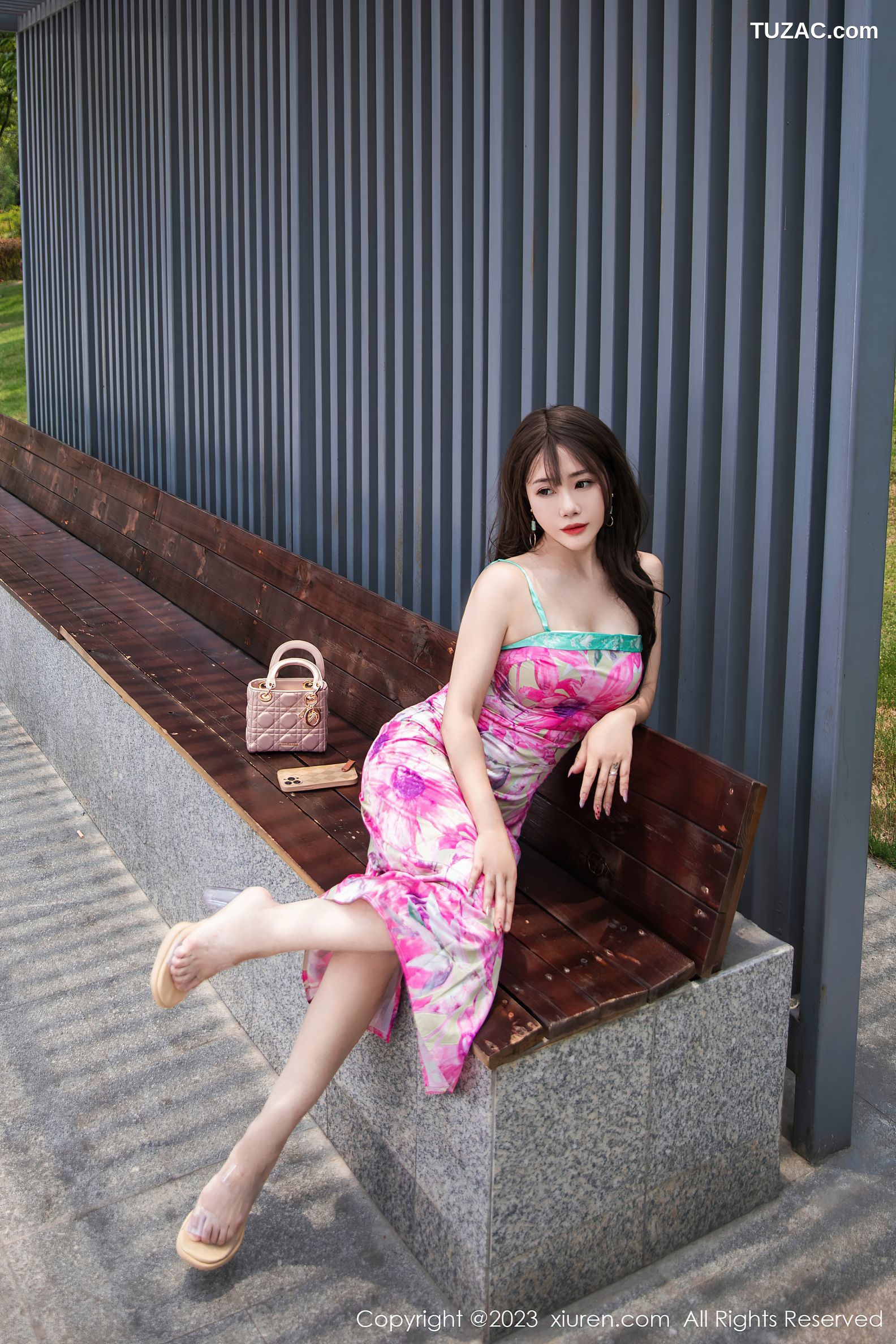 XiuRen秀人网-7065-严利娅Yuliya-性感网红情人裙-2023.07.12