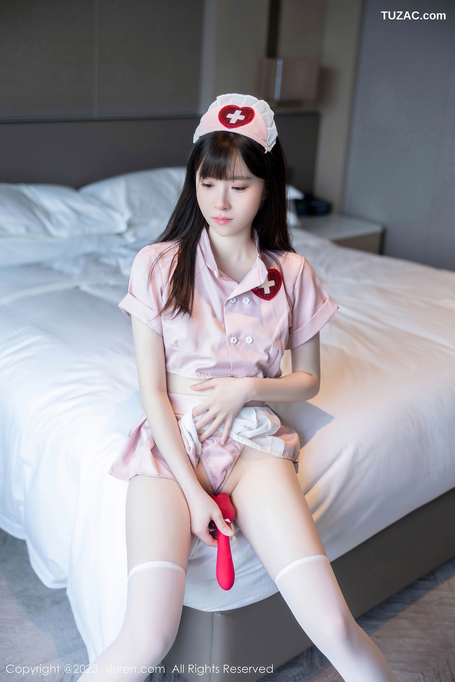 XiuRen秀人网-7090-林悠悠-粉色情趣护士装-2023.07.17