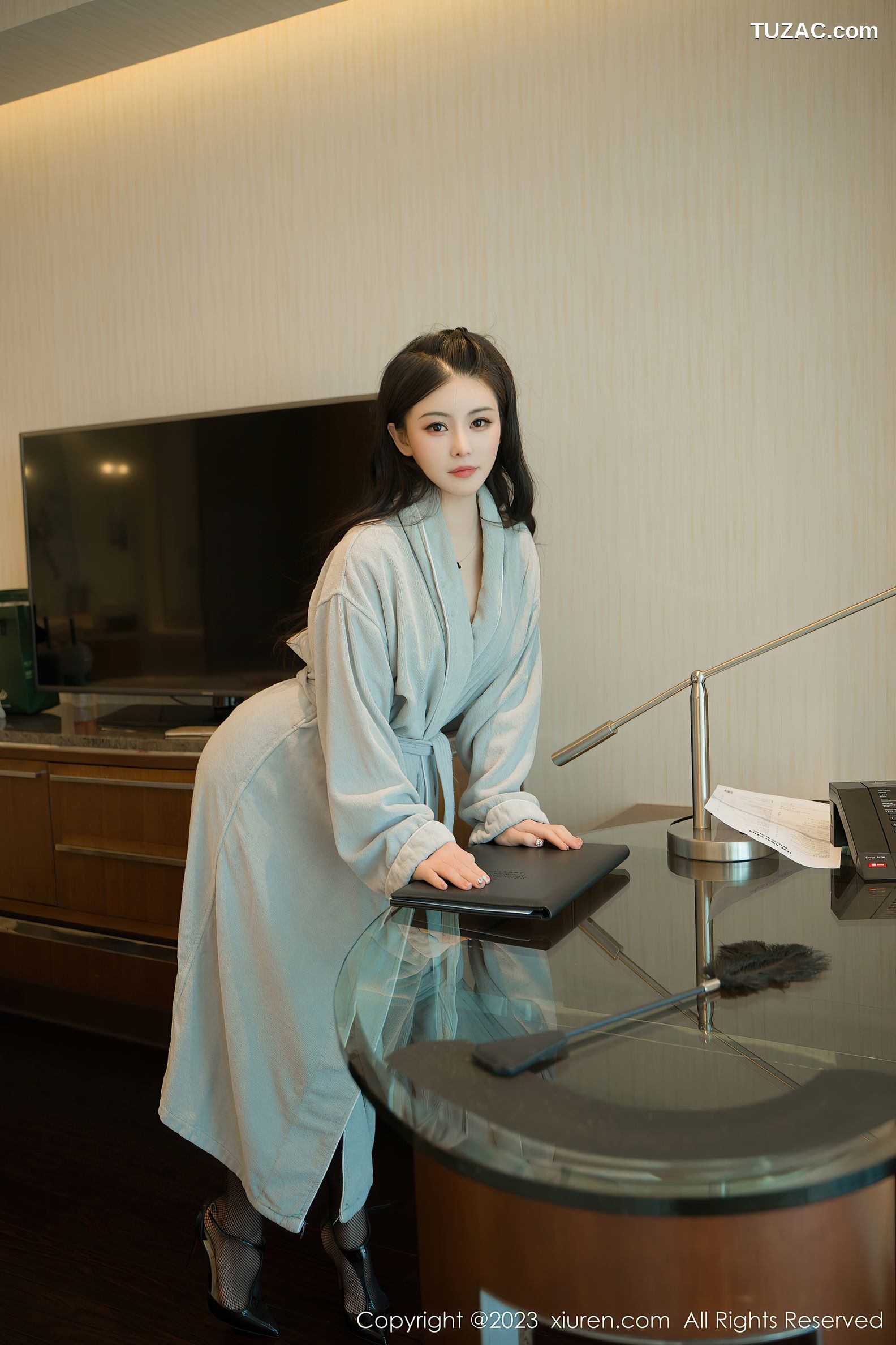 XiuRen秀人网-7107-柒喜小baby-淡青浴袍黑色蕾丝情趣内衣黑丝-2023.07.20