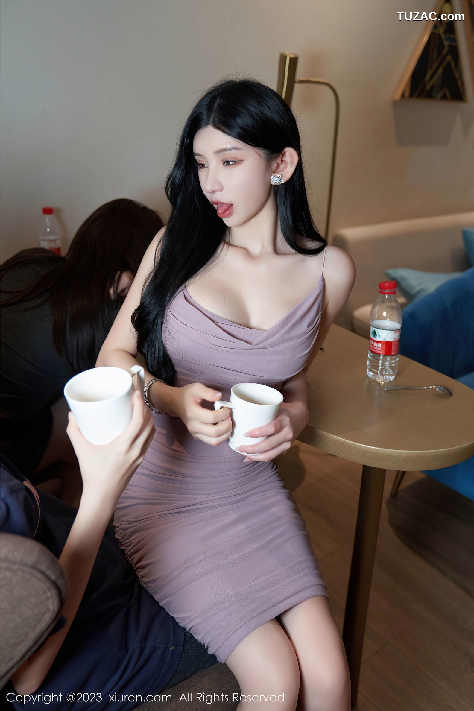 XiuRen秀人网-7122-周于希Sally-厦门旅拍-《邻居间的暧昧关系》-2023.07.21