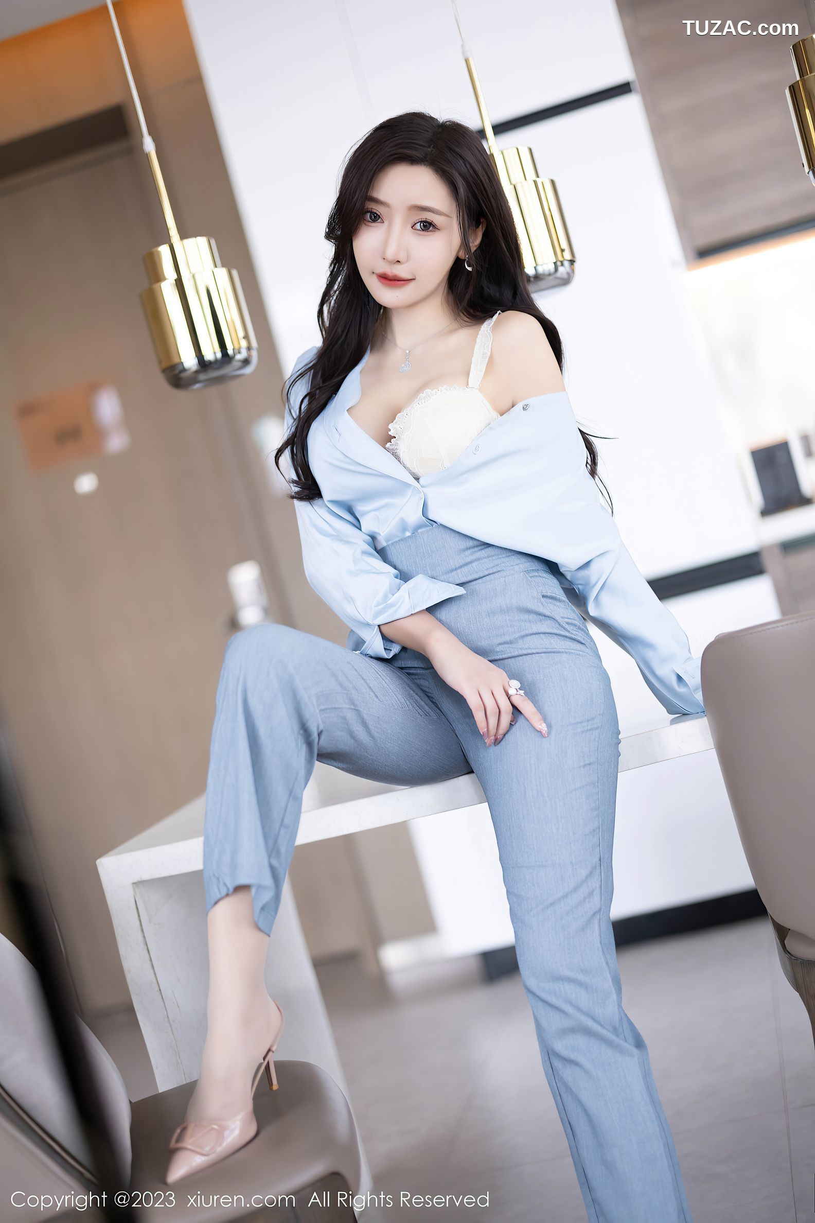 XiuRen秀人网-7123-王馨瑶yanni-浅蓝衬衫灰蓝长裤白蕾丝内衣-2023.07.21