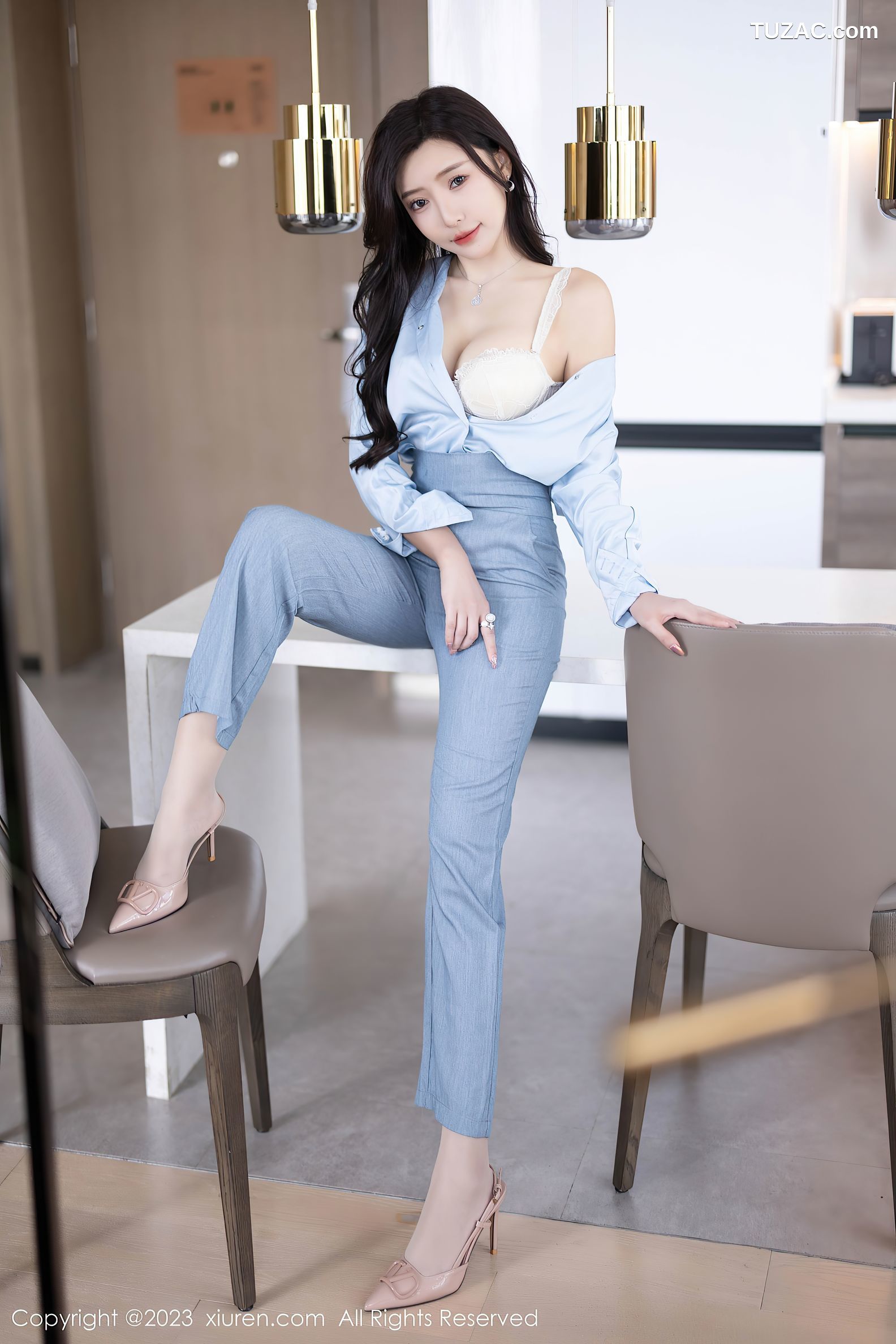 XiuRen秀人网-7123-王馨瑶yanni-浅蓝衬衫灰蓝长裤白蕾丝内衣-2023.07.21