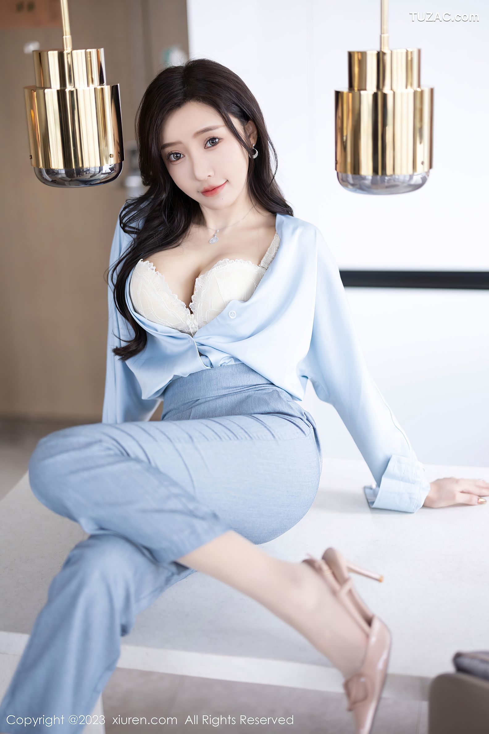 XiuRen秀人网-7123-王馨瑶yanni-浅蓝衬衫灰蓝长裤白蕾丝内衣-2023.07.21
