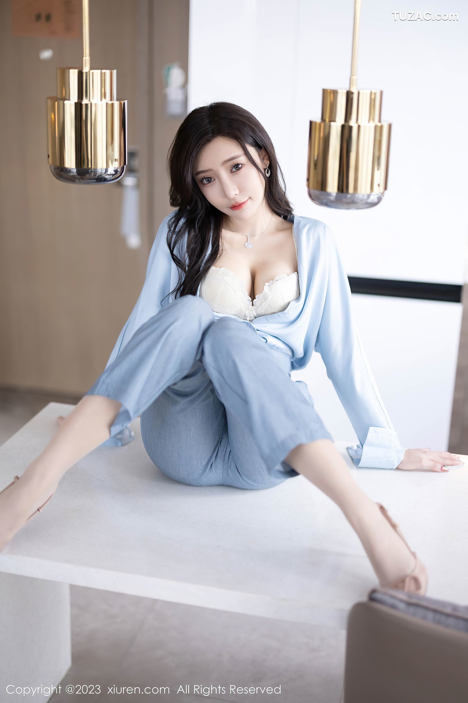 XiuRen秀人网-7123-王馨瑶yanni-浅蓝衬衫灰蓝长裤白蕾丝内衣-2023.07.21