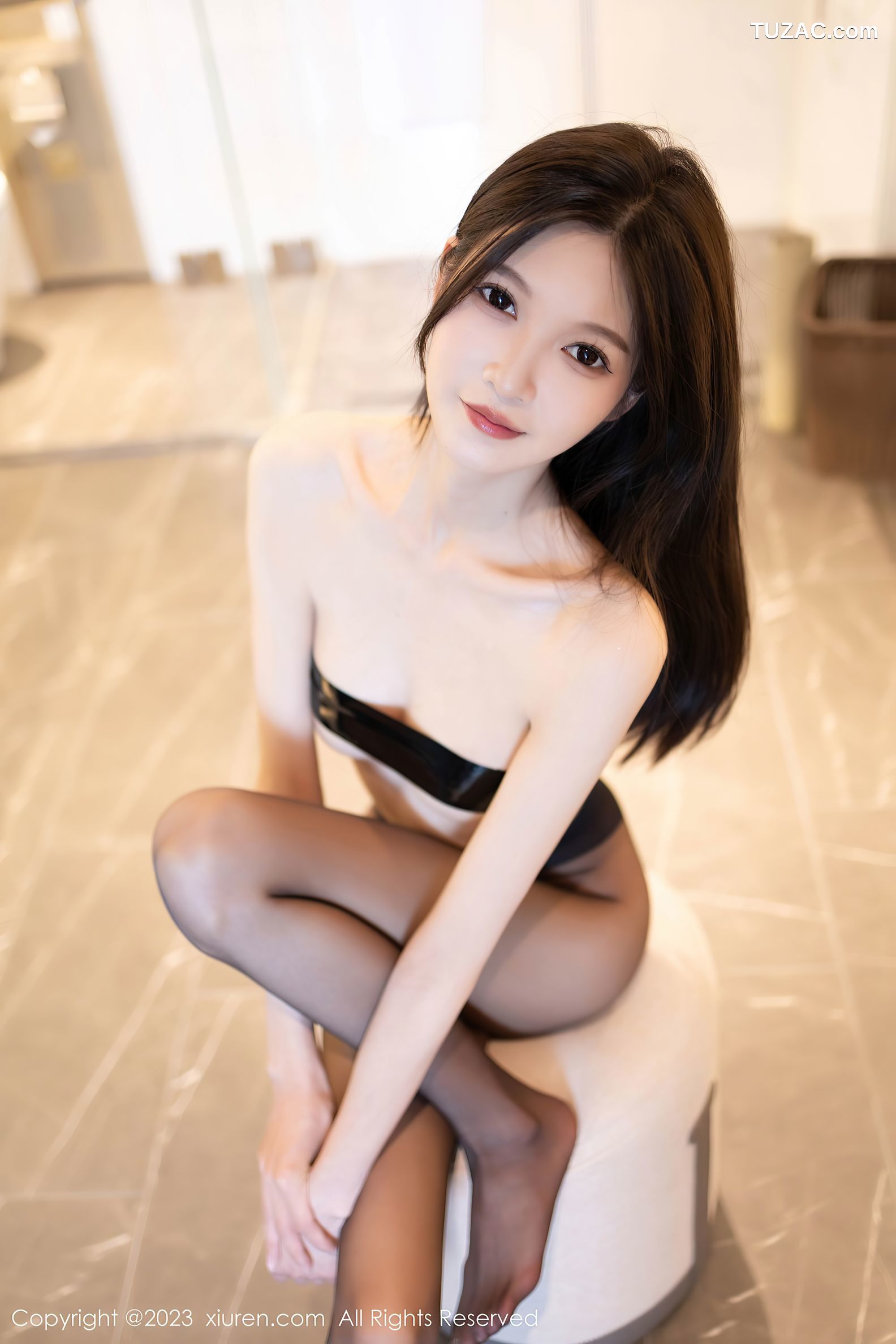 XiuRen秀人网-7163-程程程-黑色露肩连衣短裙黑丝-2023.07.31