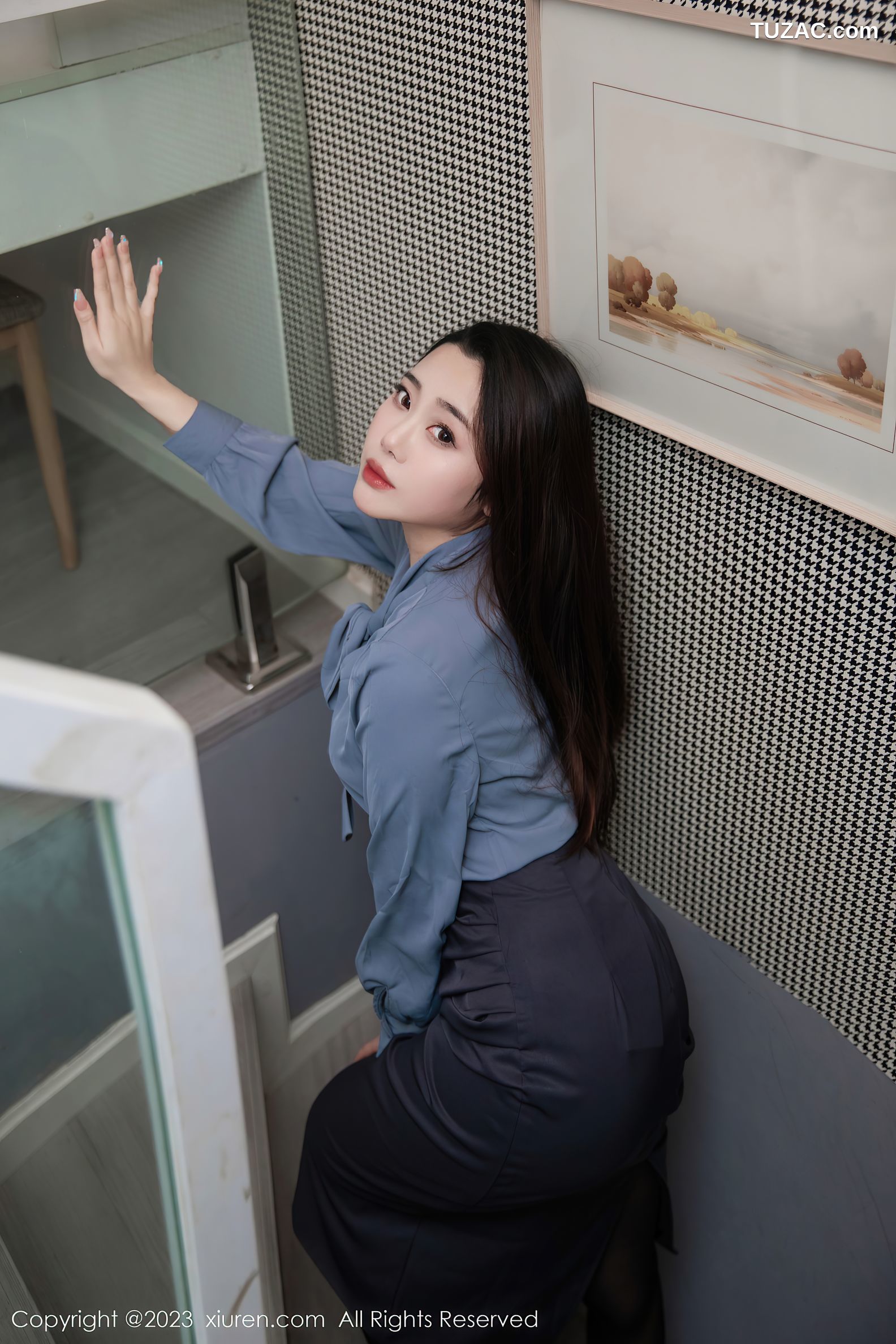 XiuRen秀人网-7179-严利娅Yuliya-灰黑职业装蕾丝内衣黑丝-2023.08.03