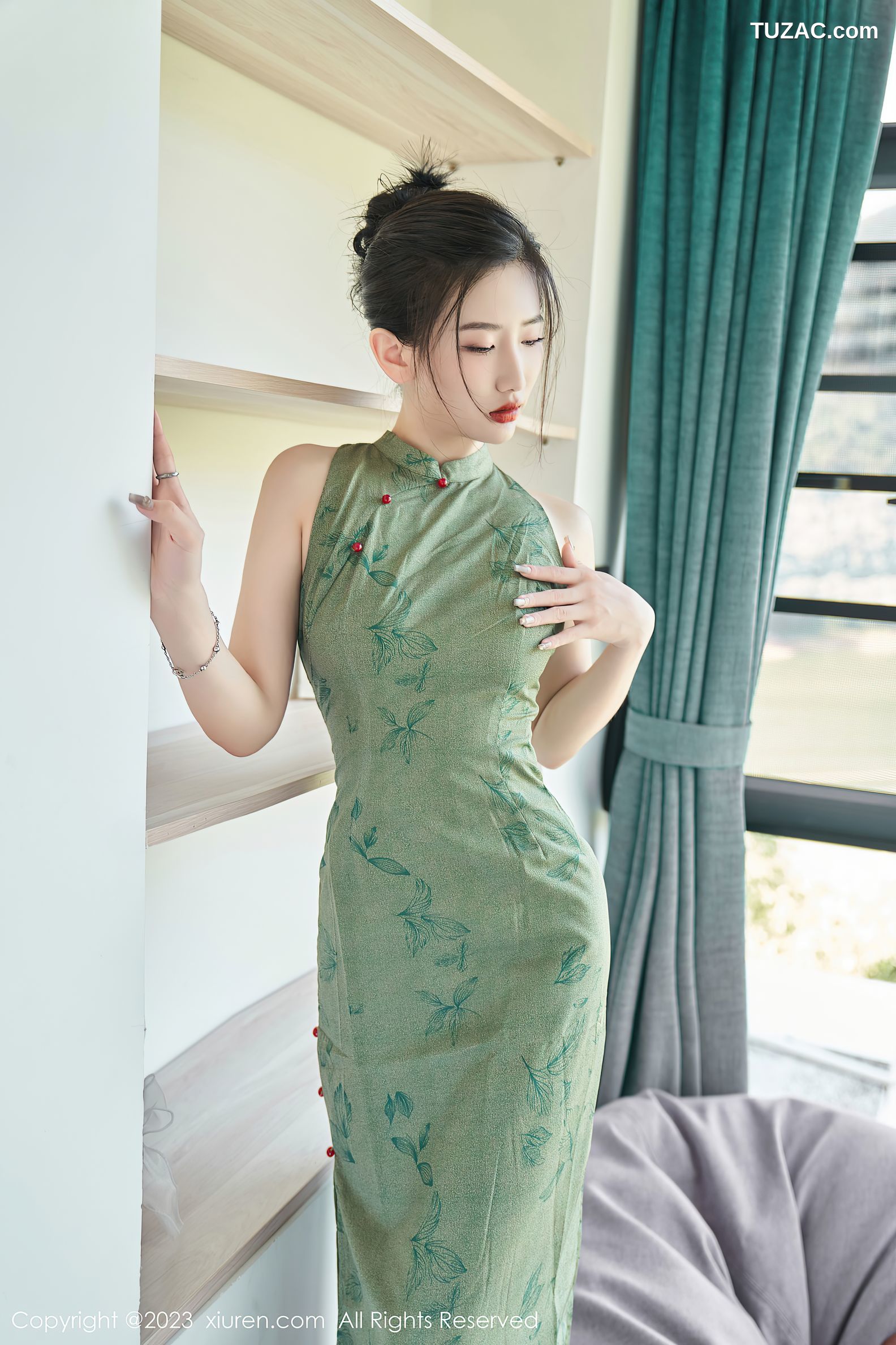 XiuRen秀人网-7181-沈青黛-翠绿色旗袍-2023.08.03