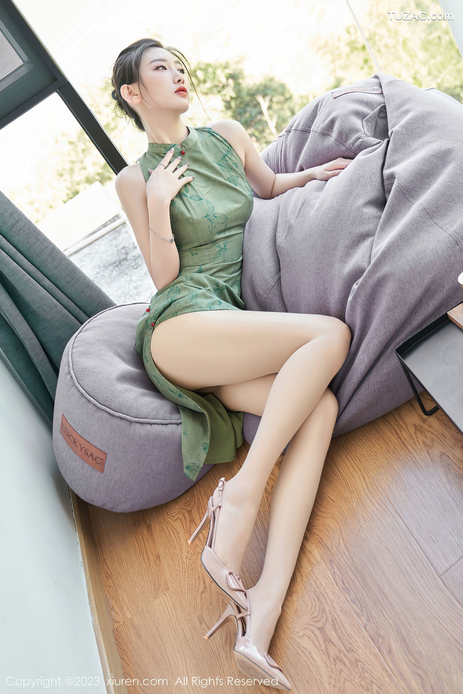 XiuRen秀人网-7181-沈青黛-翠绿色旗袍-2023.08.03