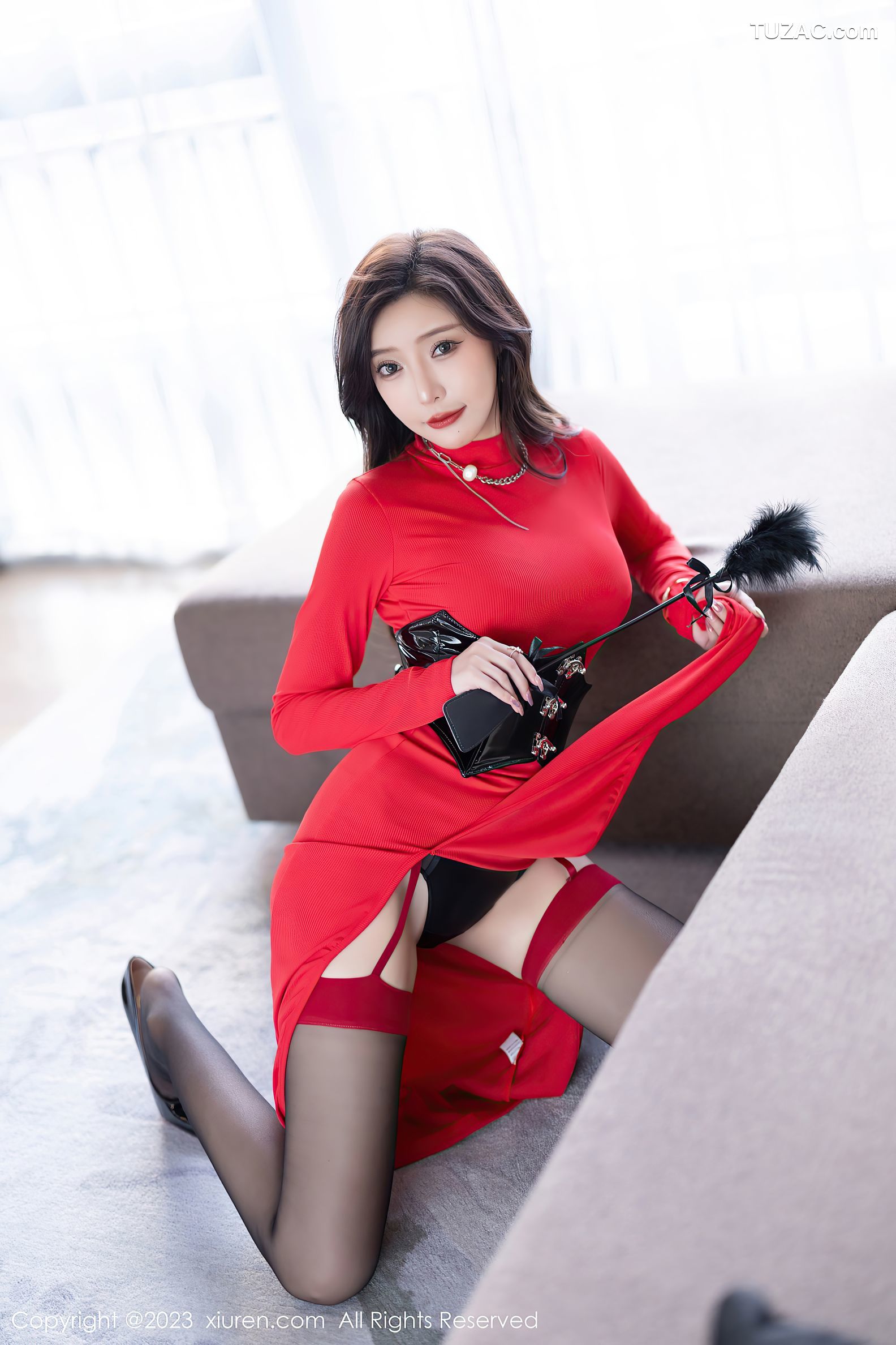 XiuRen秀人网-7190-王馨瑶yanni-火红长裙黑丝女王情趣内衣黑丝-2023.08.04