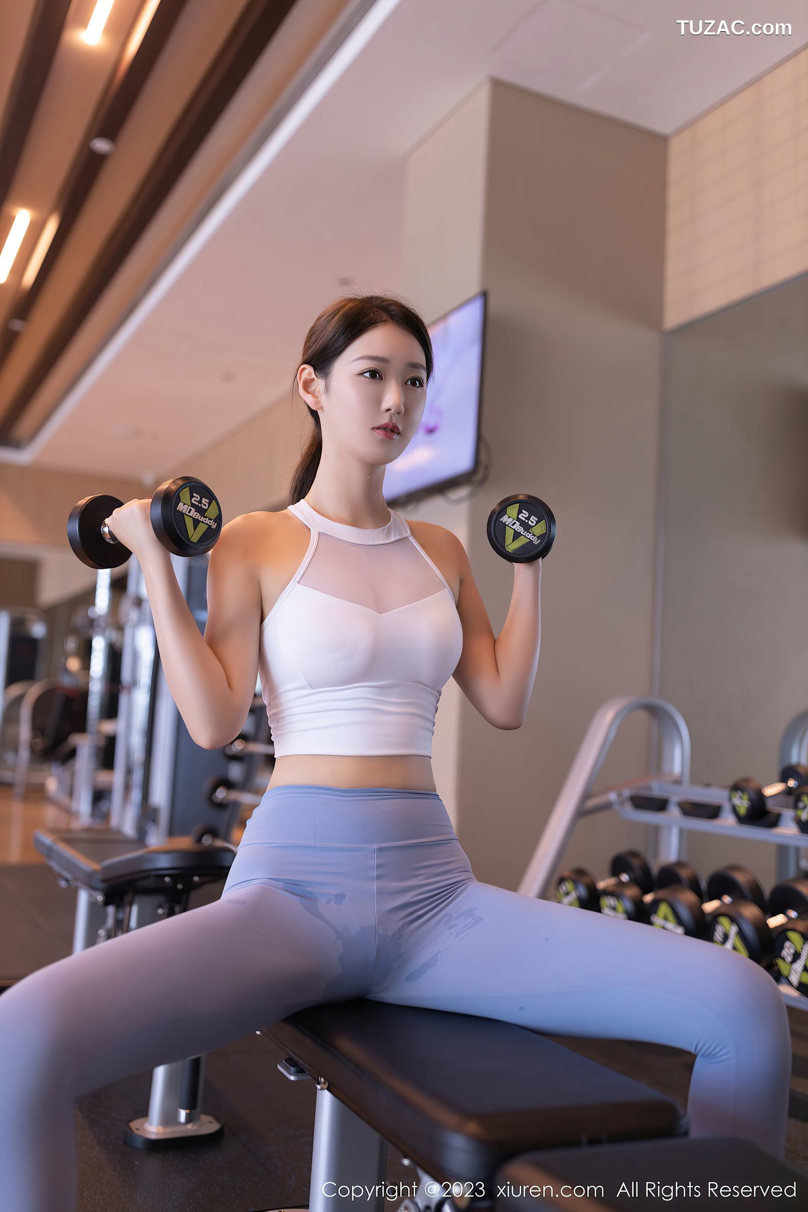 XiuRen秀人网-7197-唐安琪-澳门旅拍-白背心灰蓝紧身瑜伽服健身馆-2023.08.07