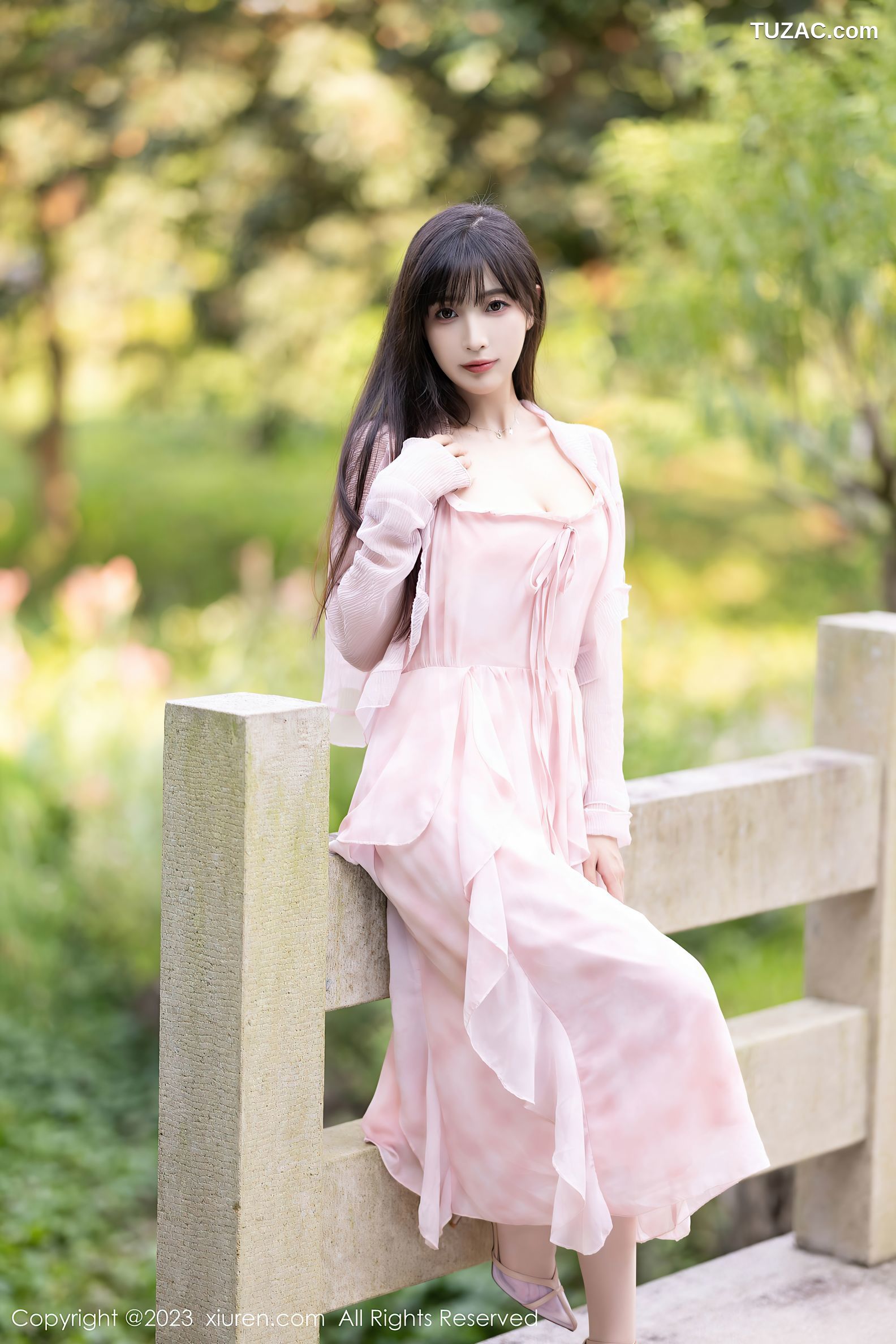 XiuRen秀人网-7263-林星阑-安吉旅拍-粉色连衣裙粉色情趣内衣-2023.08.21