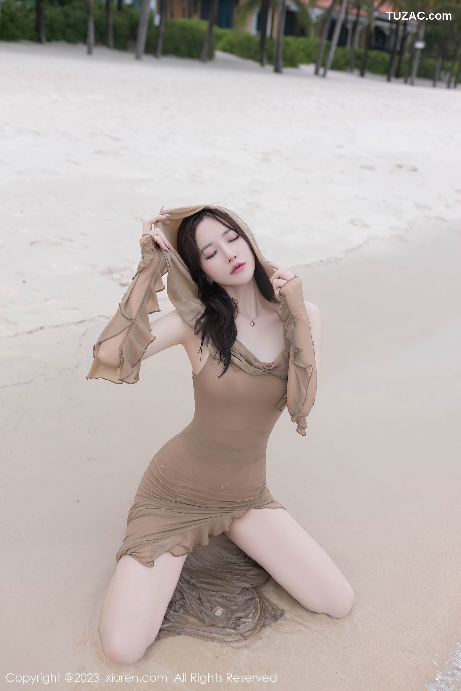 XiuRen秀人网-7288-鱼子酱Fish-米色长裙海边沙滩湿身-2023.08.25