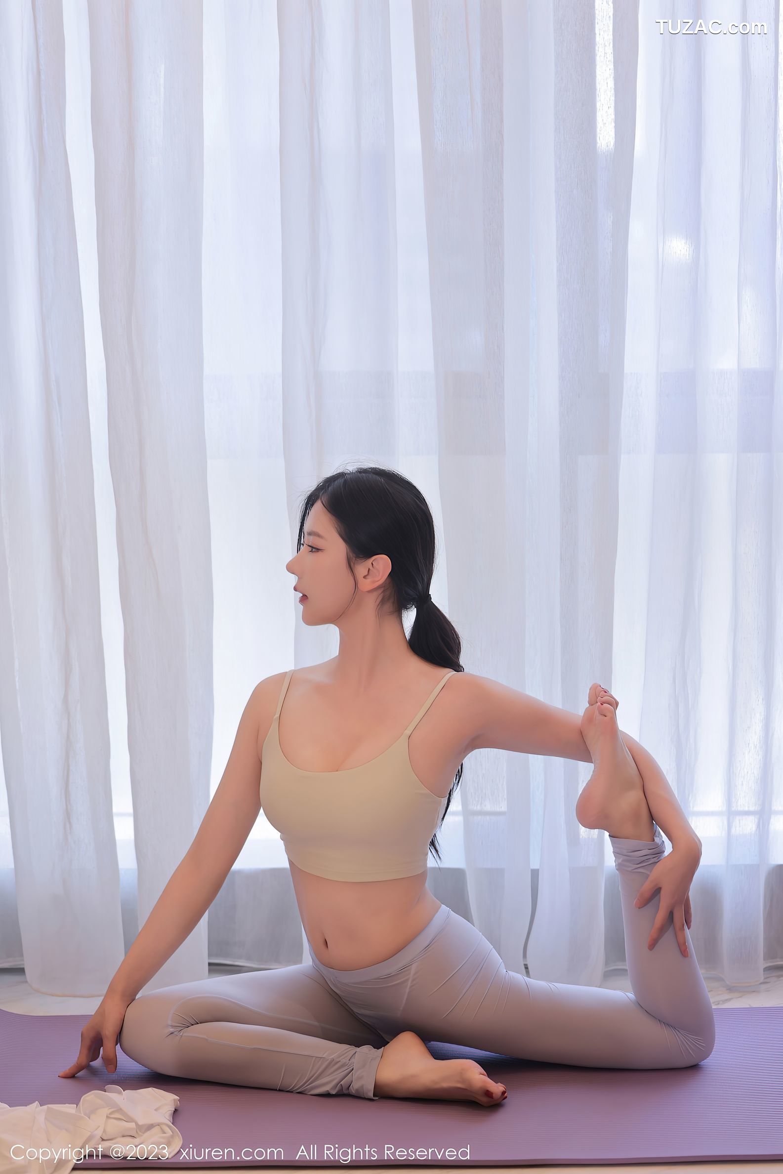 XiuRen秀人网-7294-尹甜甜-浅色瑜伽服丁字裤-2023.08.28