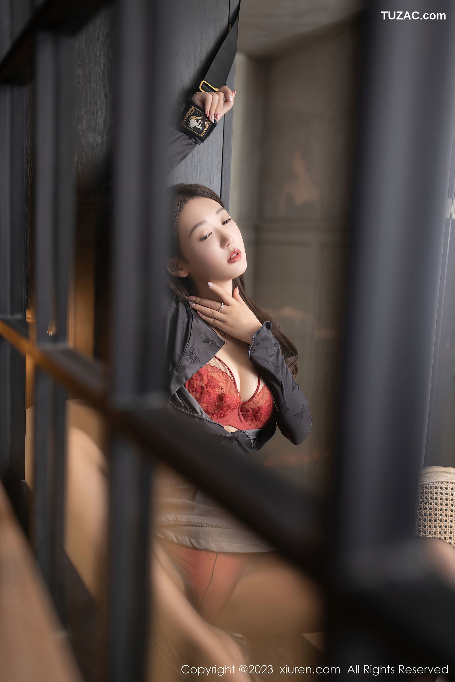 XiuRen秀人网-7298-唐安琪-五十度黑OL套装红色蕾丝内衣黑丝绑缚-2023.08.28