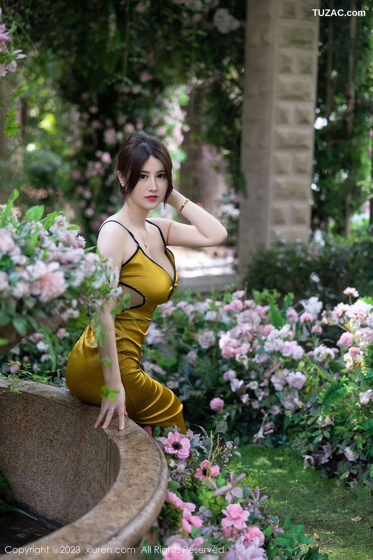 XiuRen秀人网-7302-诗诗kiki-黄色吊带长裙-2023.08.29