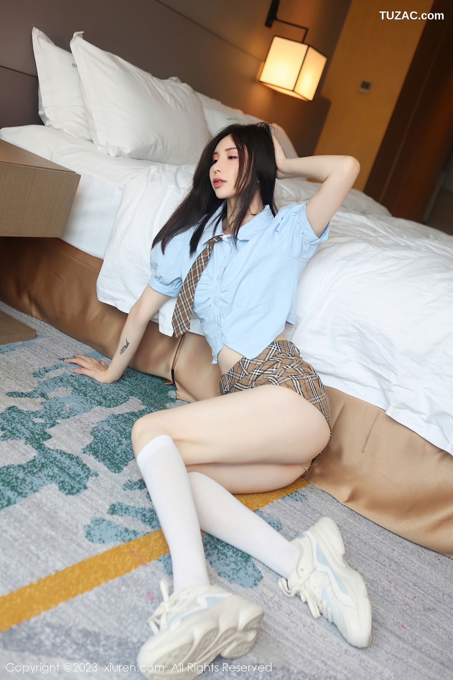 XiuRen秀人网-7306-曼柔-蓝色衬衫灰短裙蓝色蕾丝内衣-2023.08.30