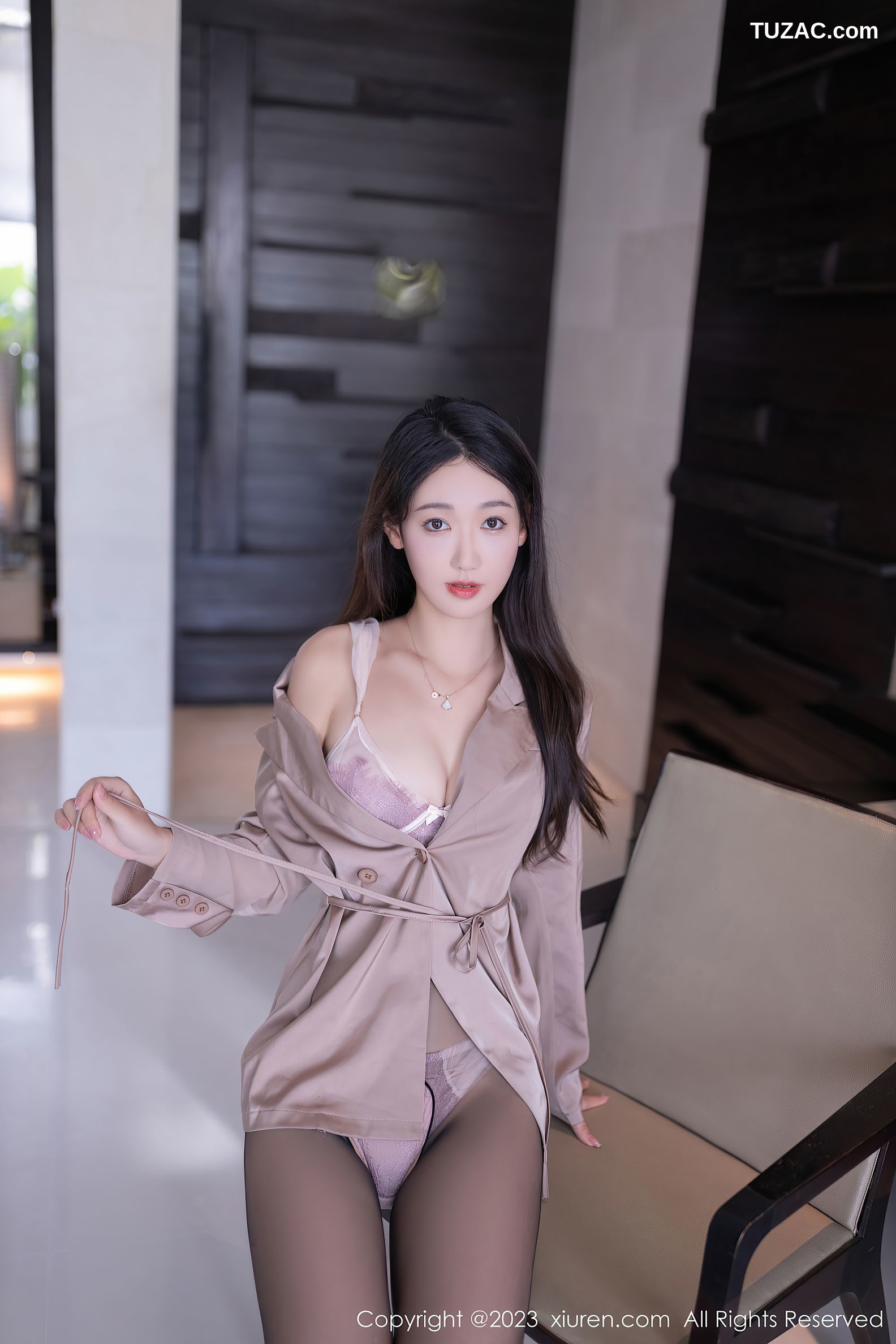 XiuRen秀人网-7333-唐安琪-浅棕色职业裙装淡紫色内衣黑丝-2023.09.04
