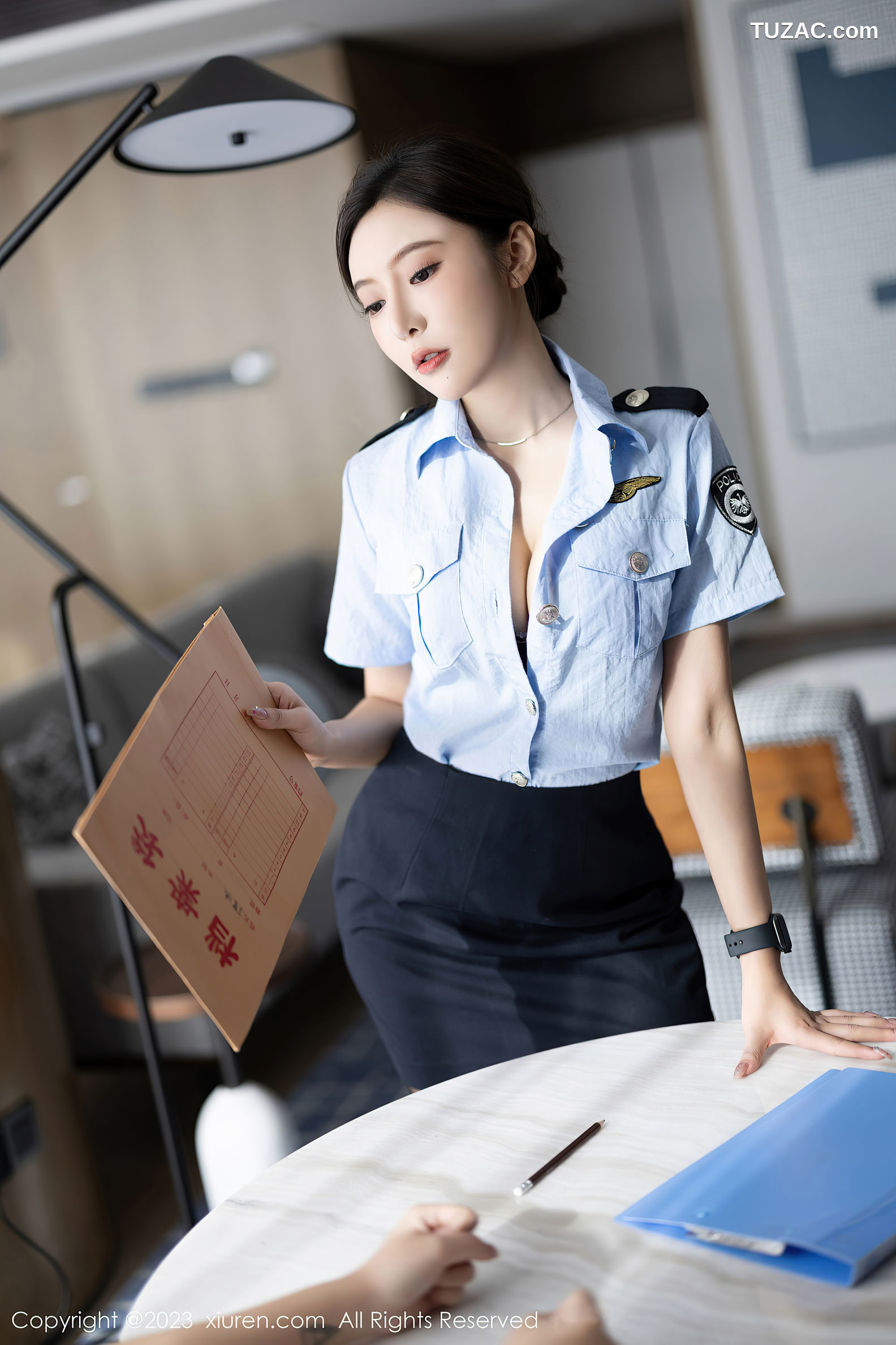 XiuRen秀人网-7340-王馨瑶yanni-《严刑逼供》衬衫短裙女警黑内衣黑丝-2023.09.05