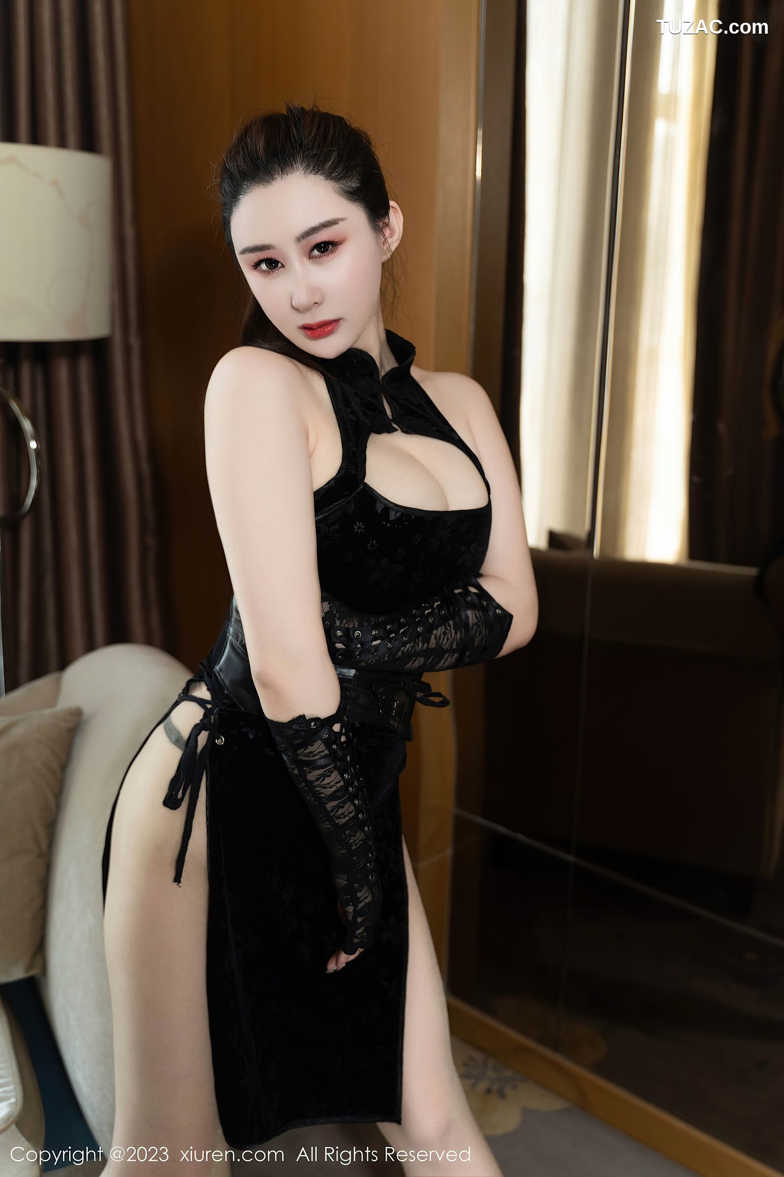 XiuRen秀人网-7351-王俪丁呀-黑色高开叉连衣短裙黑蕾丝内衣-2023.09.07