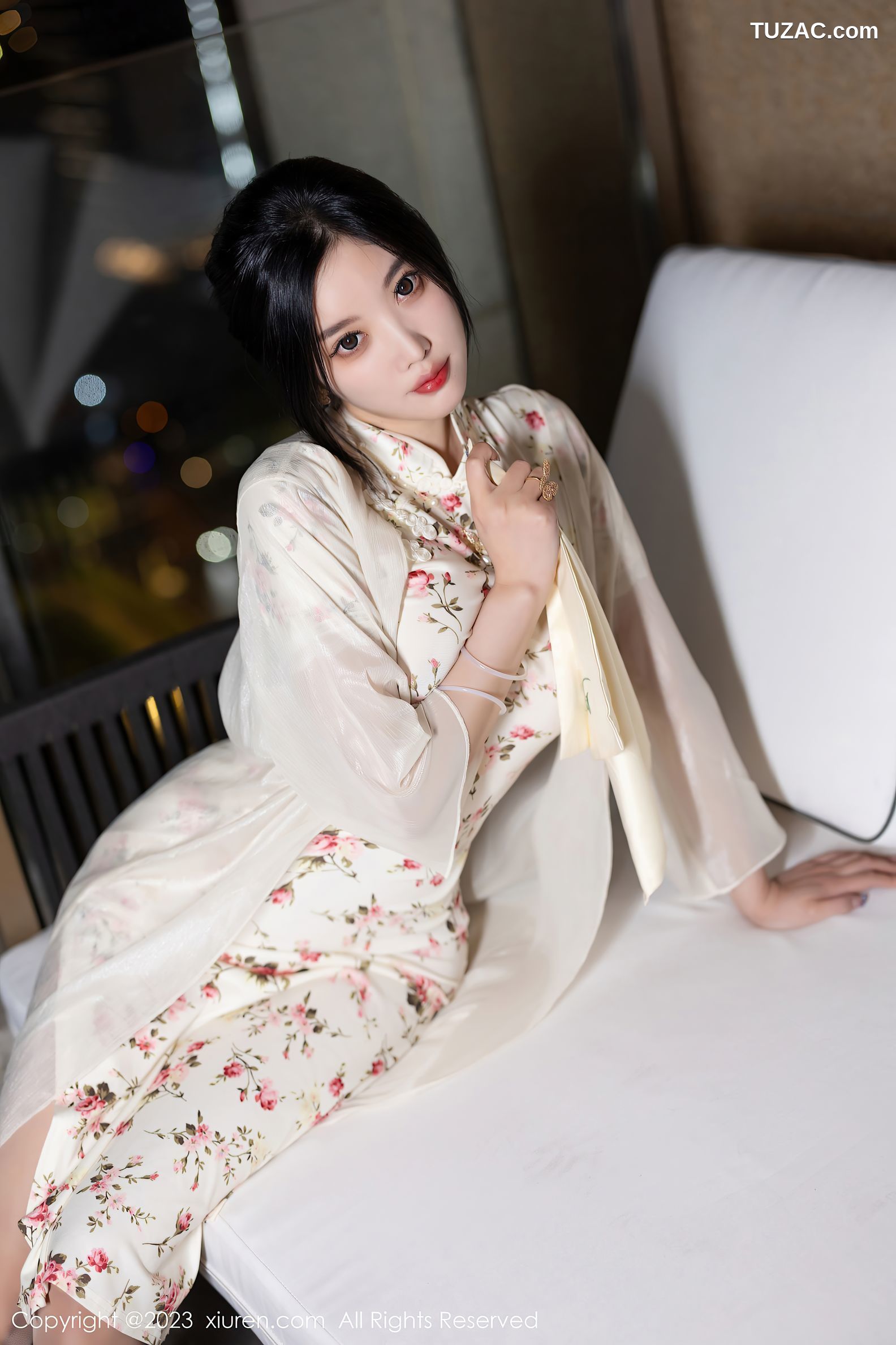 XiuRen秀人网-7363-杨晨晨Yome-白色红碎花旗袍浴室湿身-2023.09.08