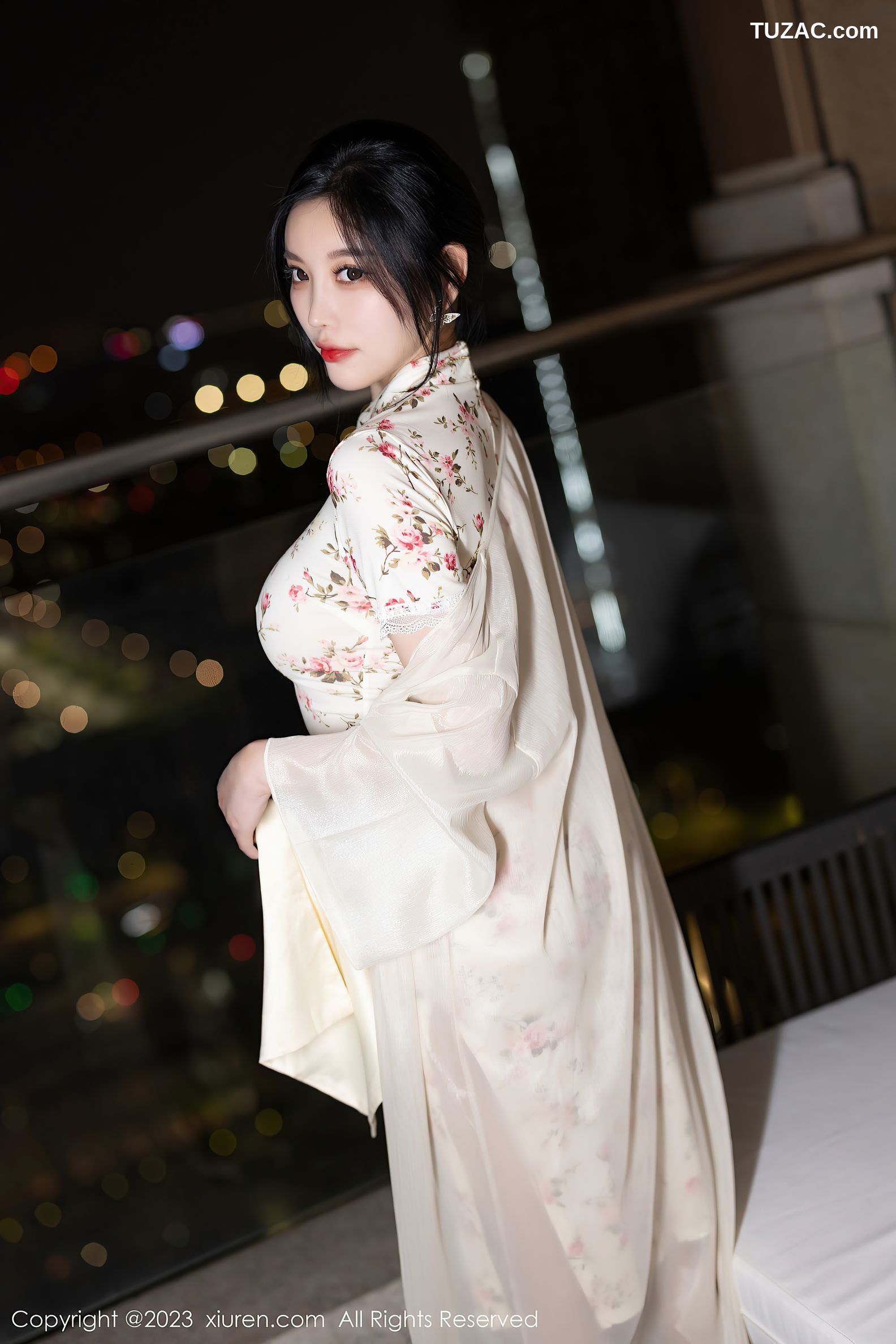 XiuRen秀人网-7363-杨晨晨Yome-白色红碎花旗袍浴室湿身-2023.09.08