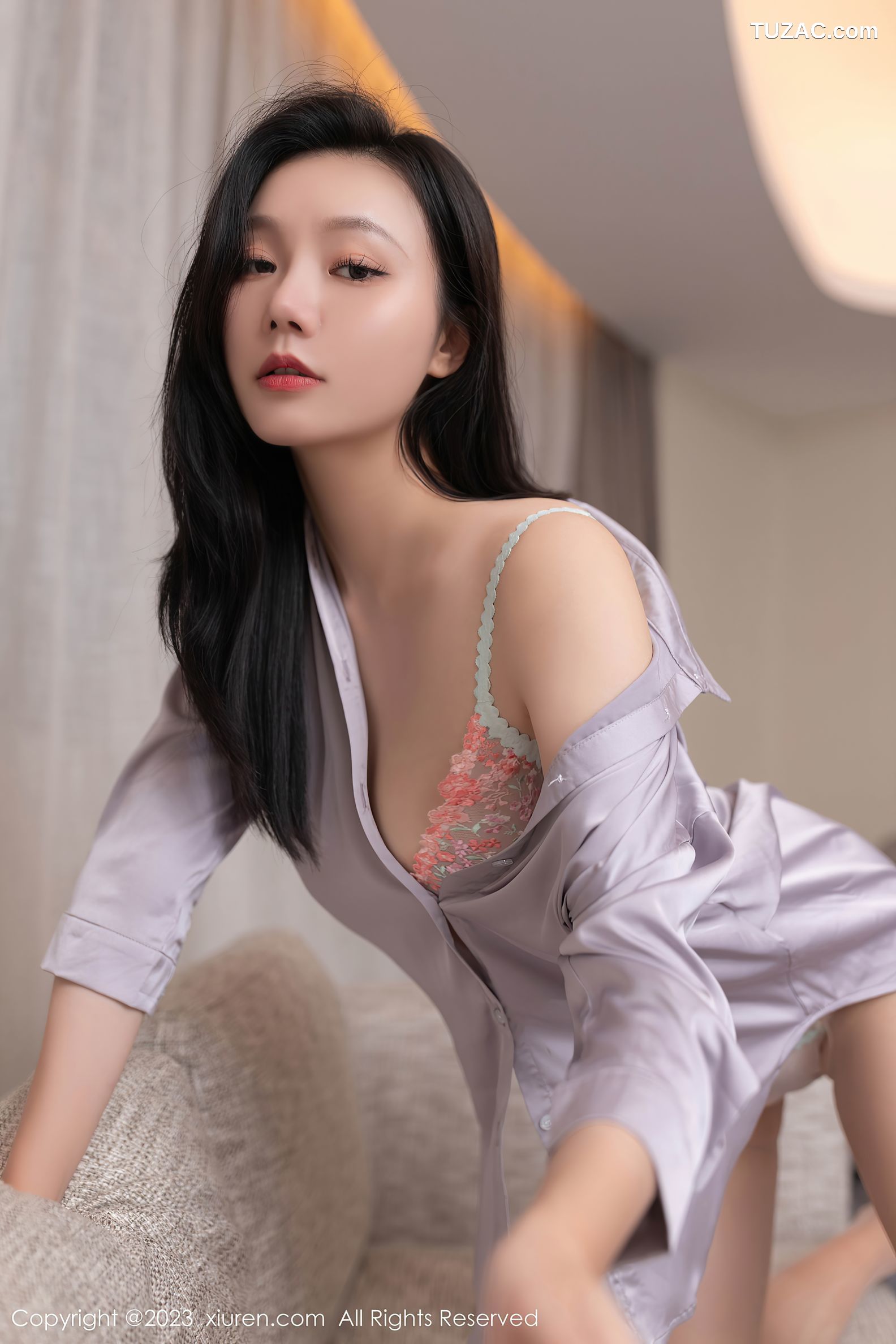 XiuRen秀人网-7376-安然anran-浅灰丝绸衬衫原色丝袜-2023.09.12