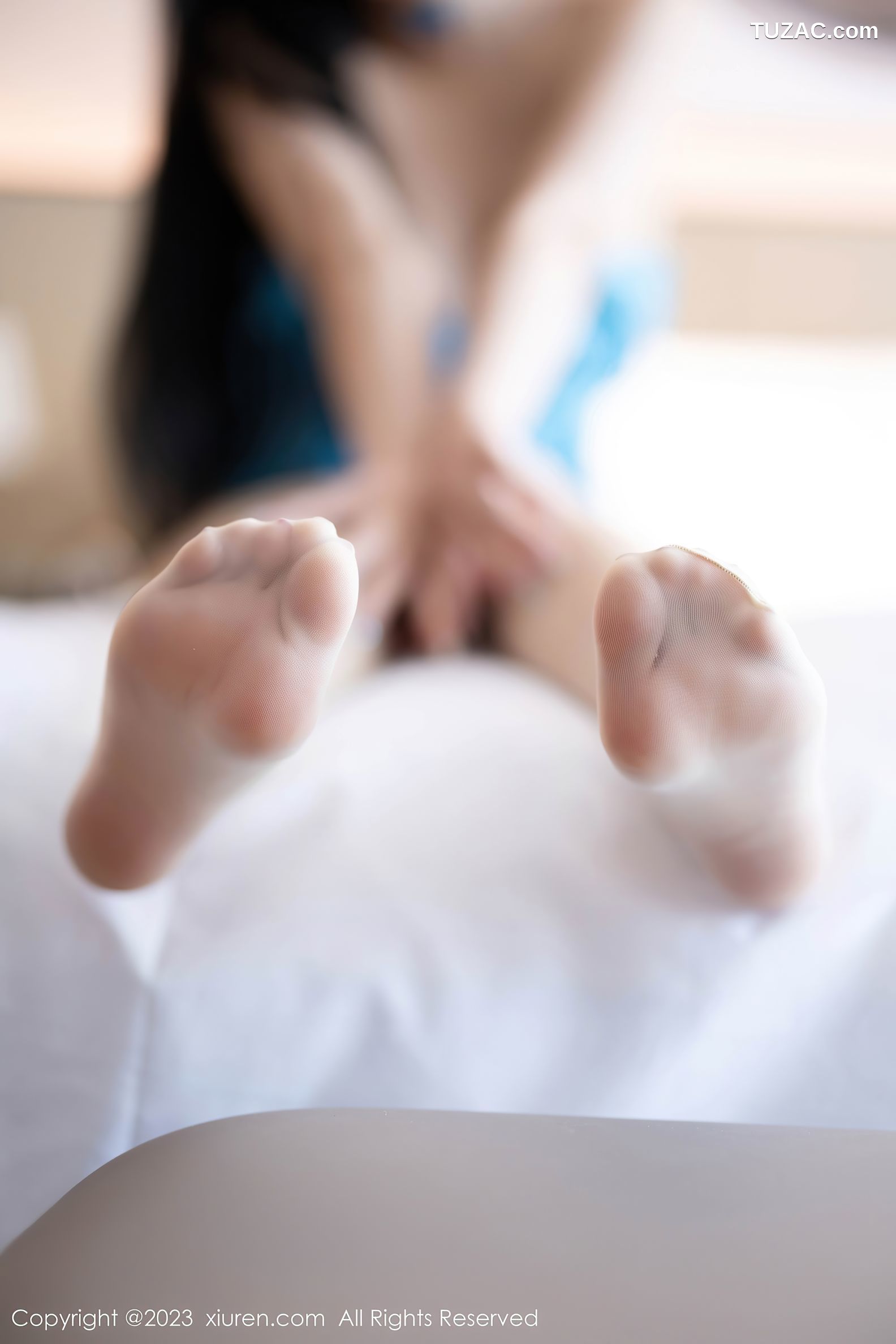 XiuRen秀人网-7382-杨晨晨Yome-浙江安吉旅拍-蓝色长裙透视黑纱-2023.09.13