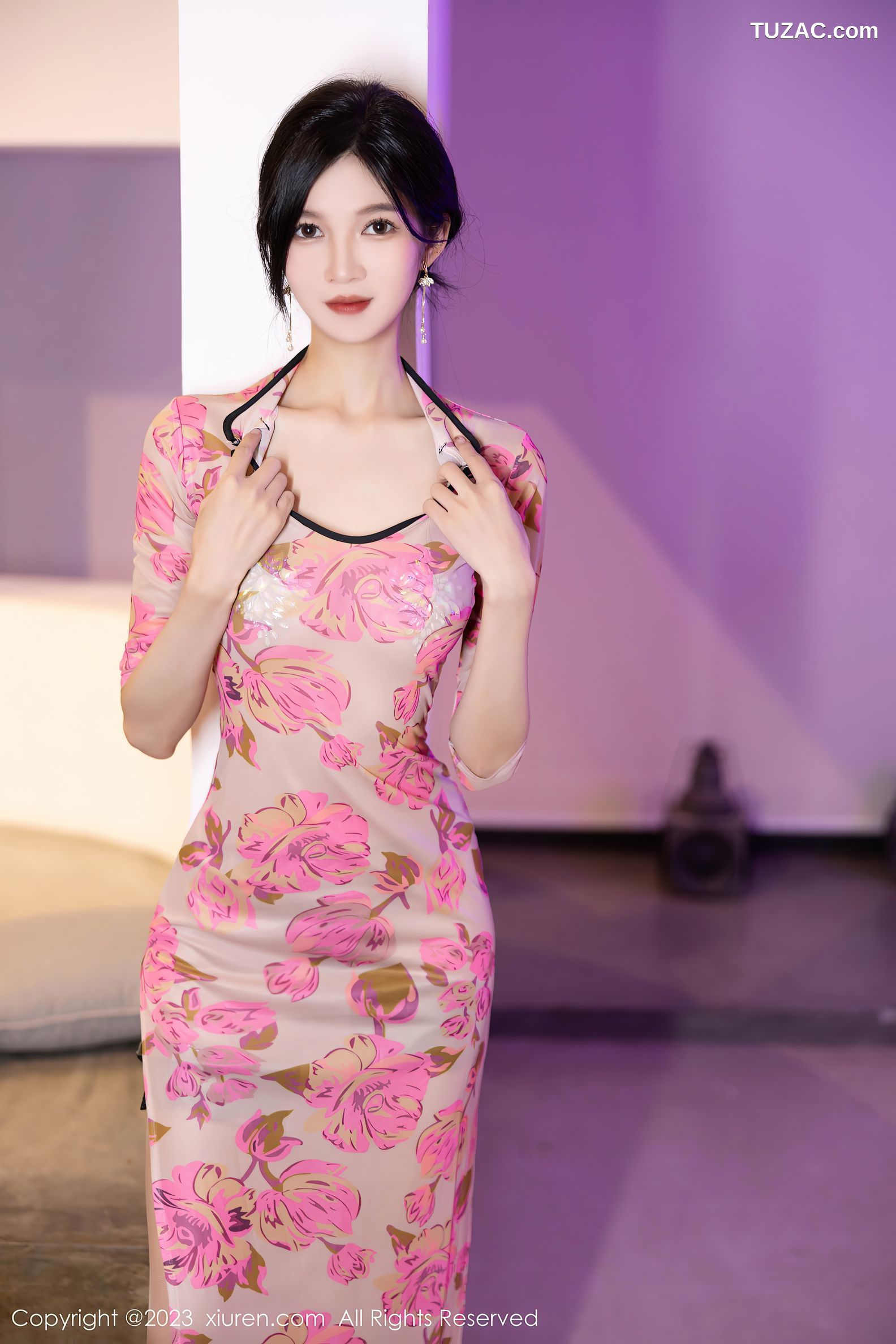 XiuRen秀人网-7388-程程程-碎粉花旗袍黑丝爆乳-2023.09.14