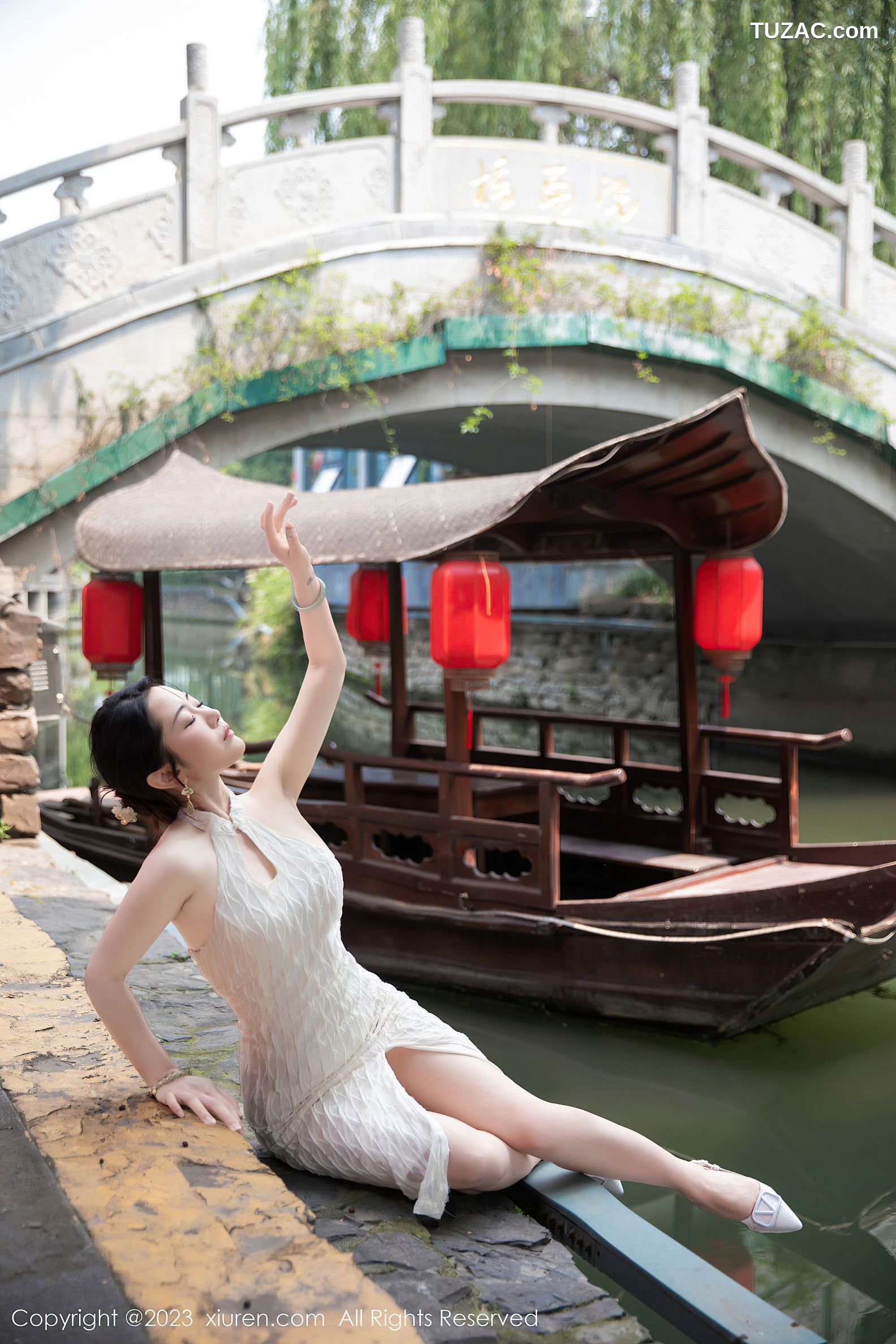 XiuRen秀人网-7435-严利娅Yuliya-白色旗袍爆乳-2023.09.25