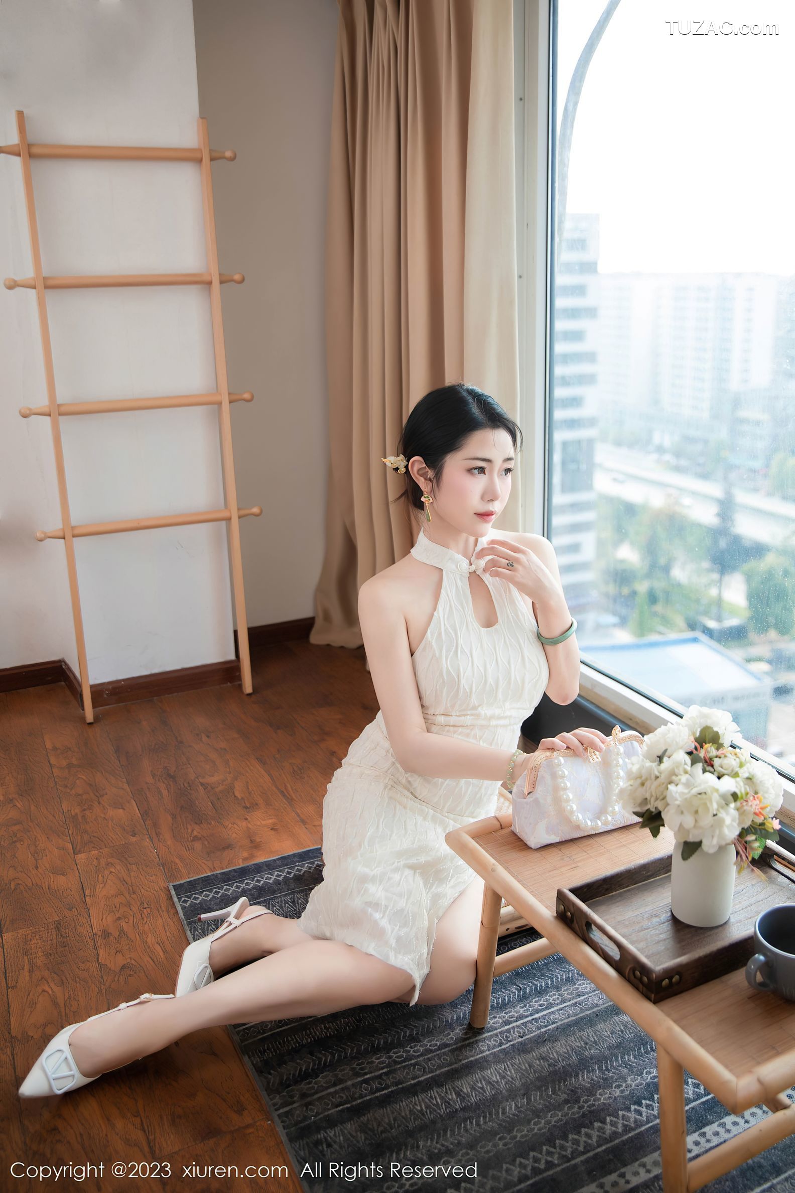 XiuRen秀人网-7435-严利娅Yuliya-白色旗袍爆乳-2023.09.25