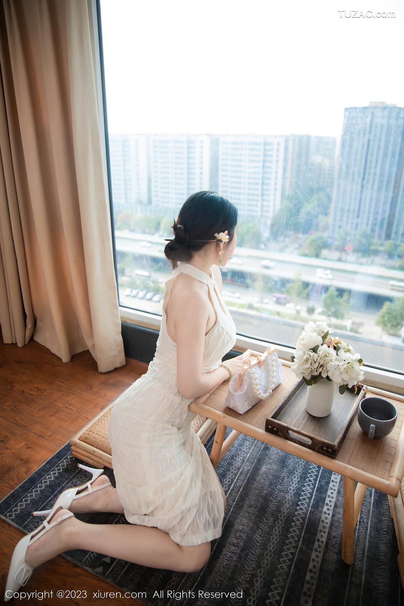 XiuRen秀人网-7435-严利娅Yuliya-白色旗袍爆乳-2023.09.25