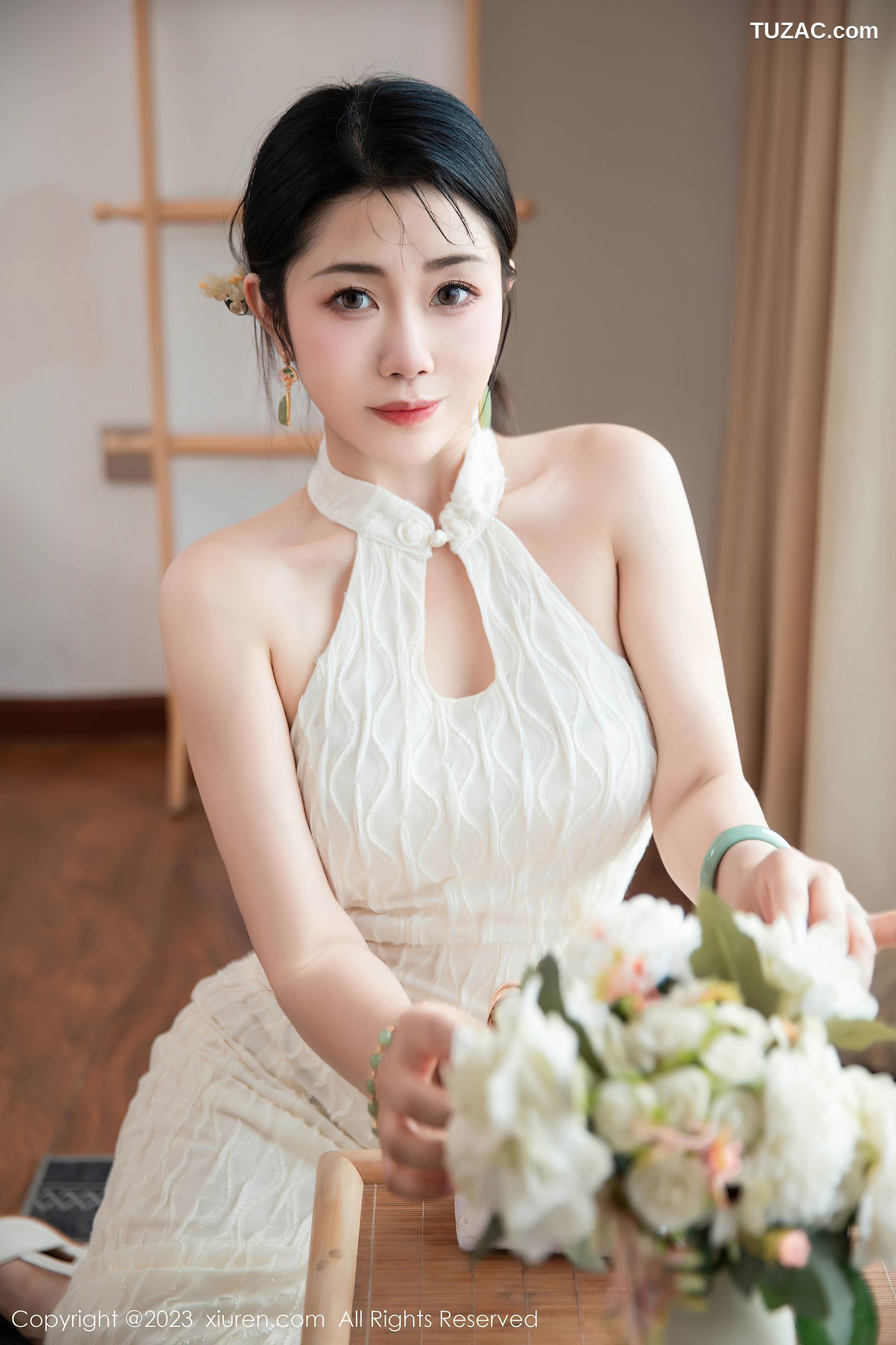 XiuRen秀人网-7435-严利娅Yuliya-白色旗袍爆乳-2023.09.25