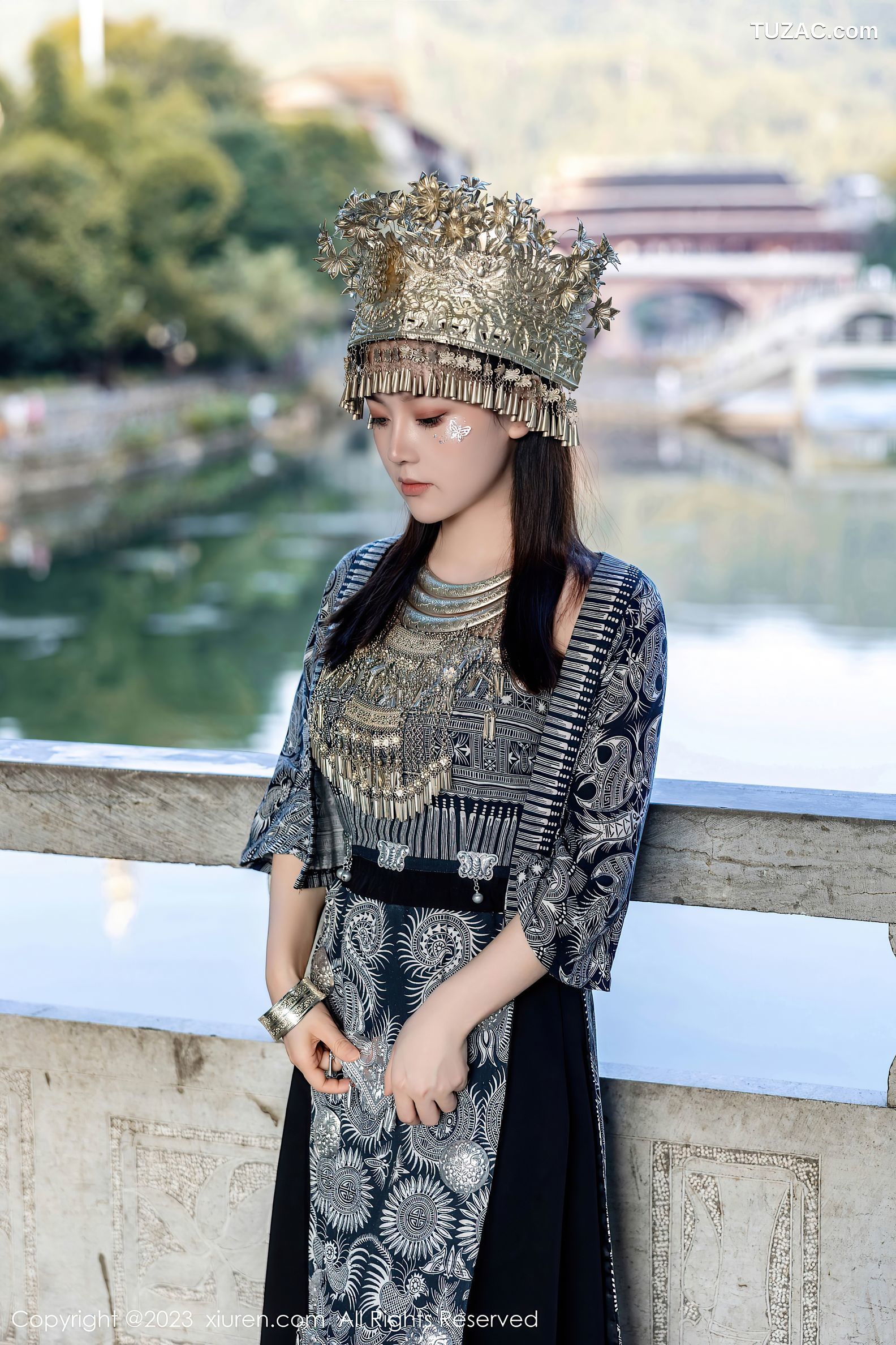 XiuRen秀人网-7448-豆瓣酱-银饰苗族服饰爆乳-2023.09.27