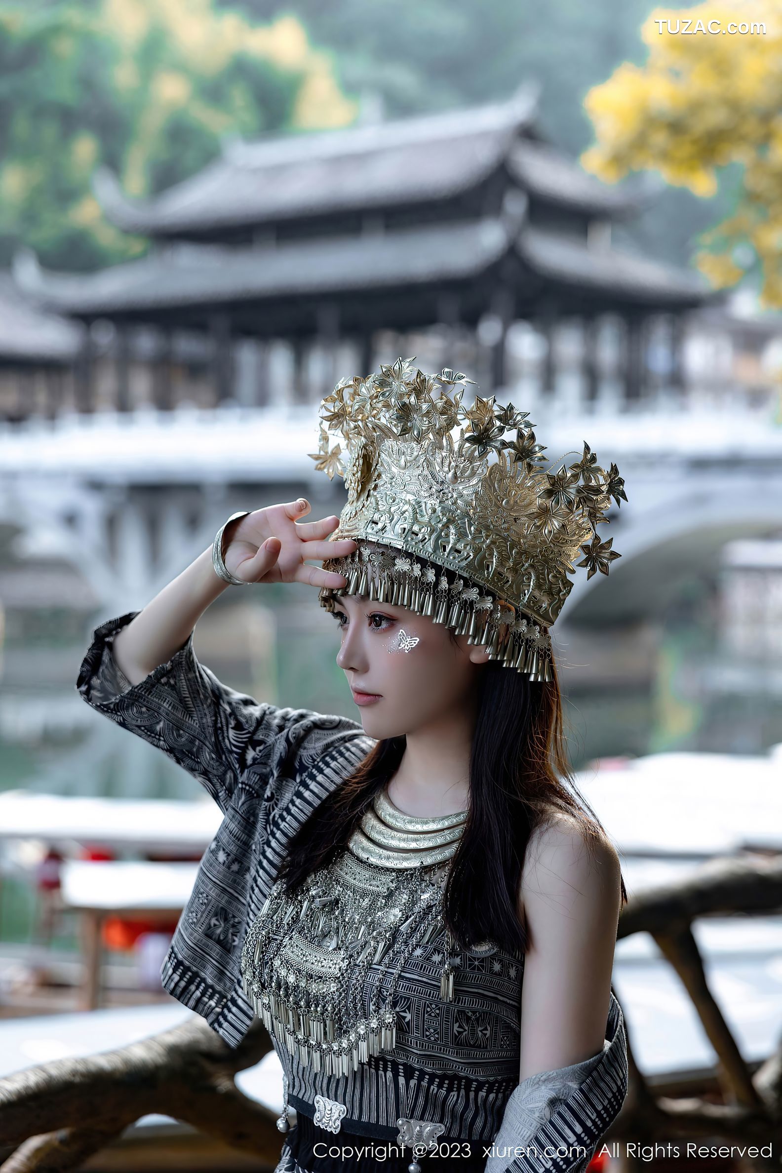 XiuRen秀人网-7448-豆瓣酱-银饰苗族服饰爆乳-2023.09.27