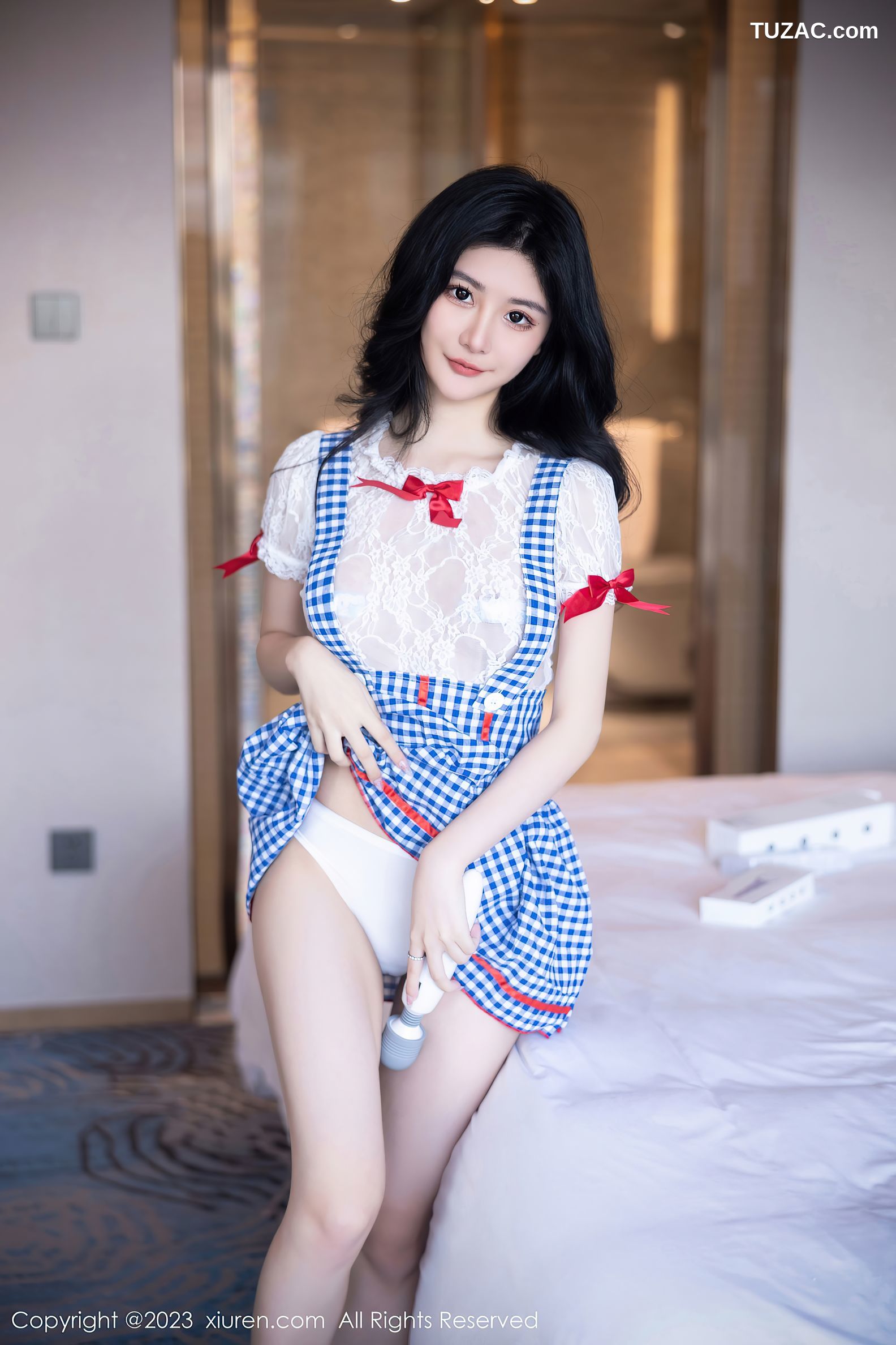 XiuRen秀人网-7509-幼幼-蓝白格子萝莉裙白色蕾丝衬衫爆乳-2023.10.13