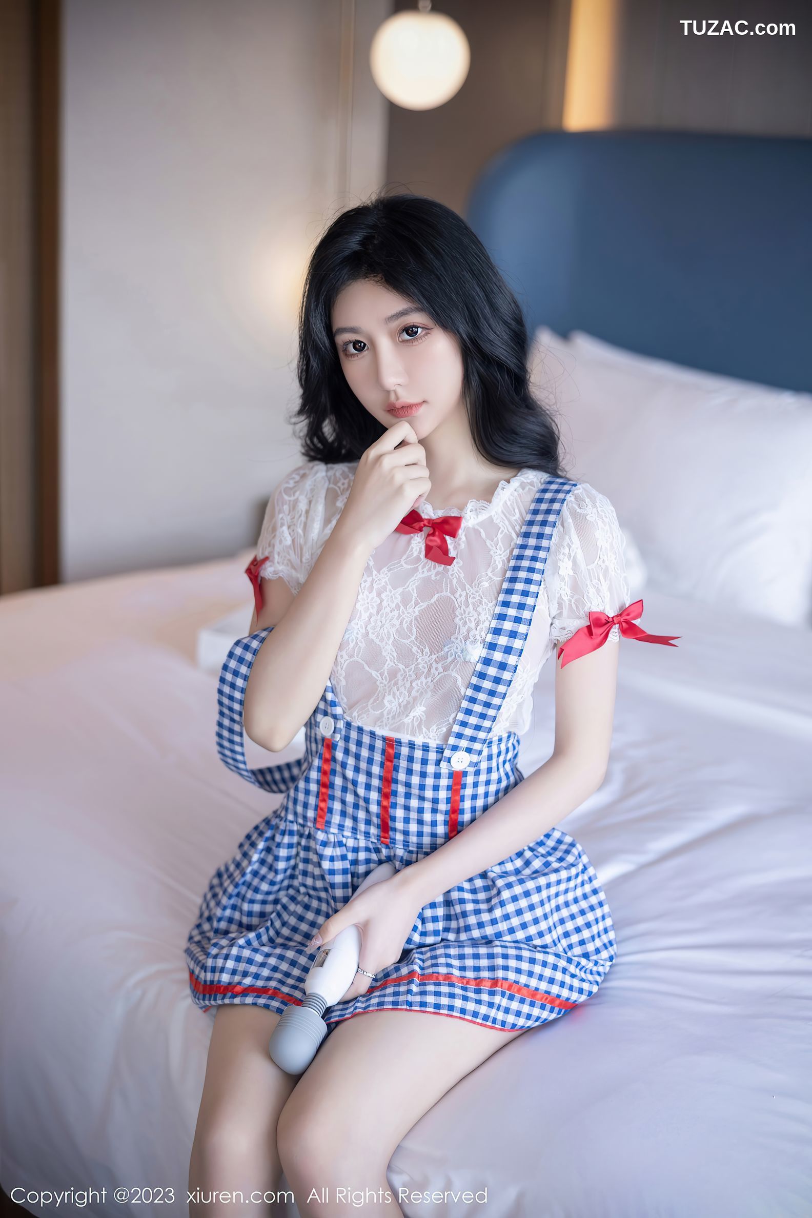XiuRen秀人网-7509-幼幼-蓝白格子萝莉裙白色蕾丝衬衫爆乳-2023.10.13