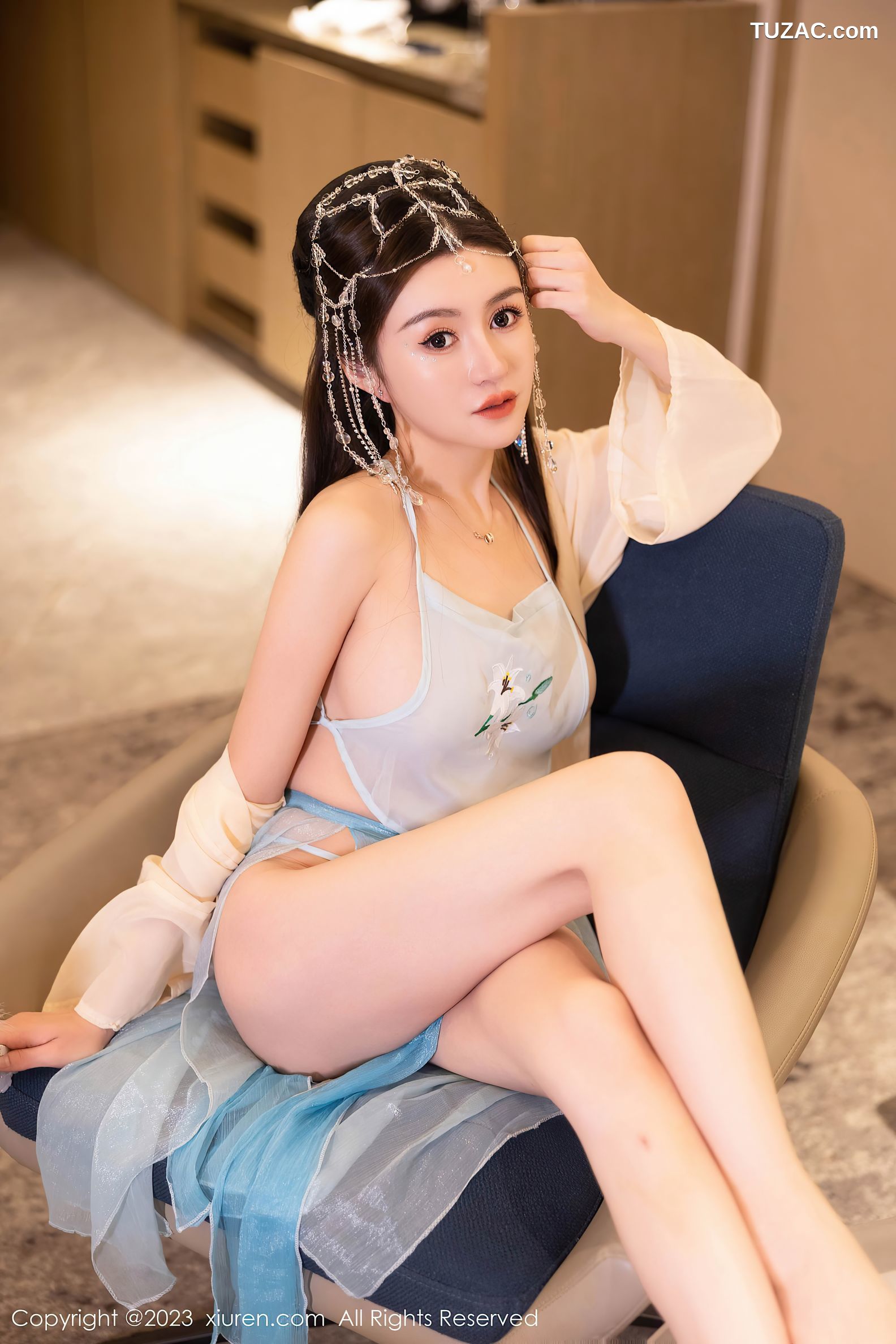 XiuRen秀人网-7514-唐宁宁-浅色古装服饰白肚兜-2023.10.16