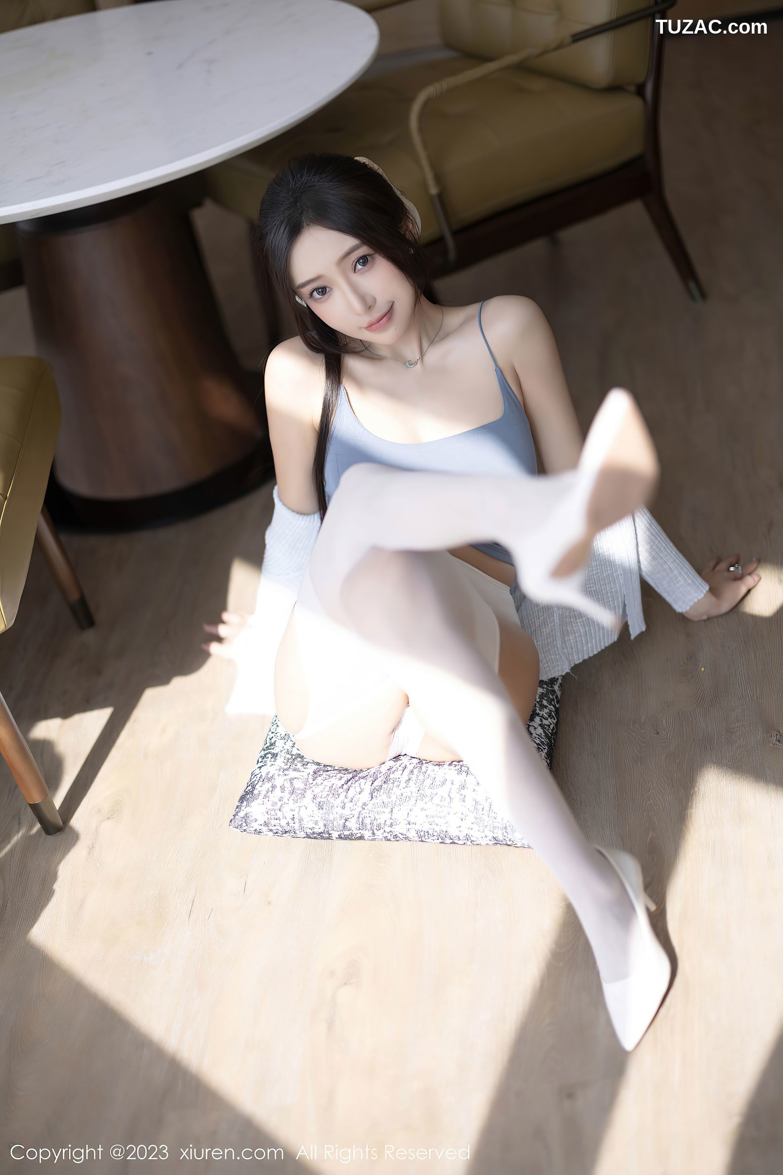 XiuRen秀人网-7515-王馨瑶yanni-安吉旅拍-白衬衫白色短裙灰色吊带内衣白丝-2023.10.16