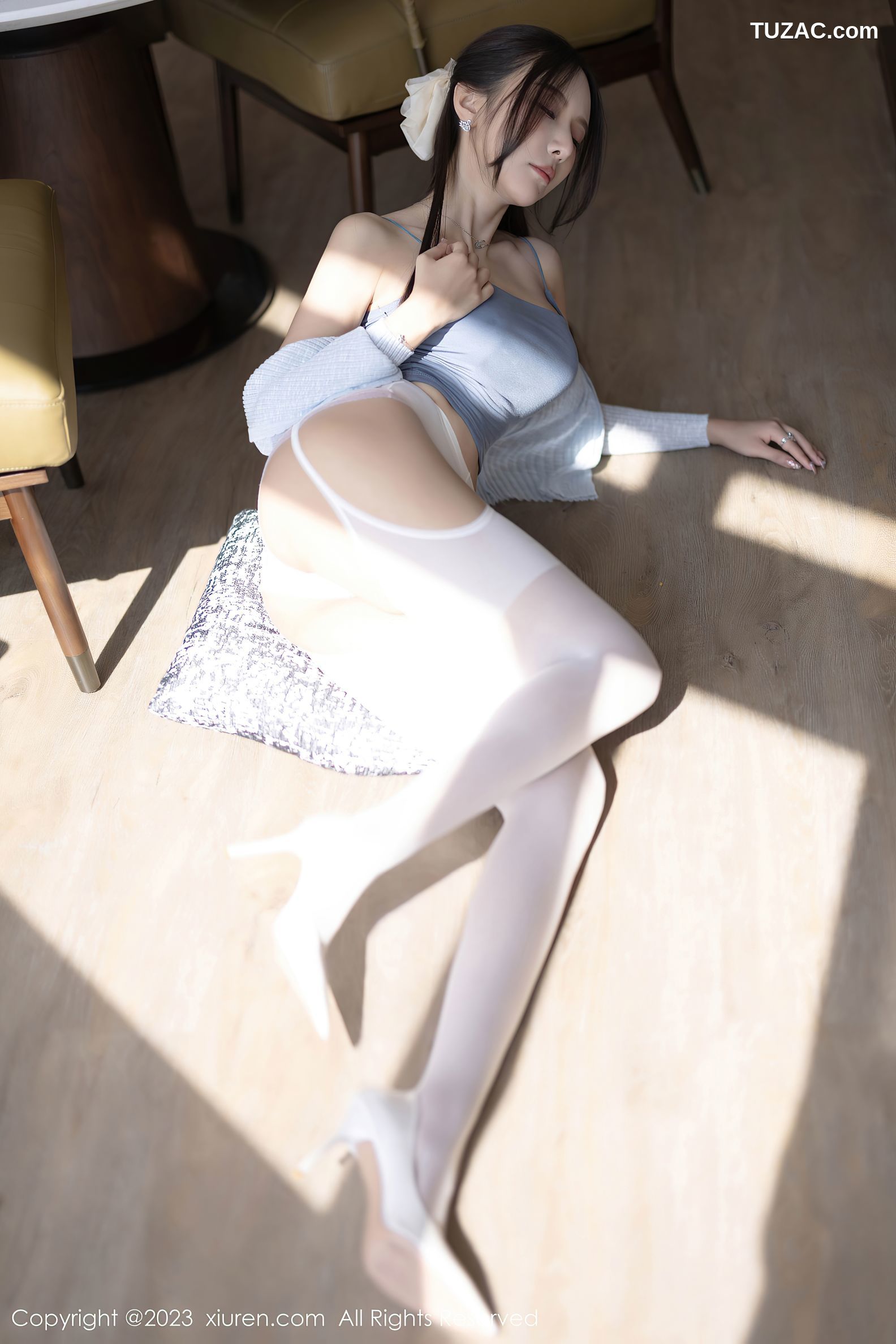 XiuRen秀人网-7515-王馨瑶yanni-安吉旅拍-白衬衫白色短裙灰色吊带内衣白丝-2023.10.16