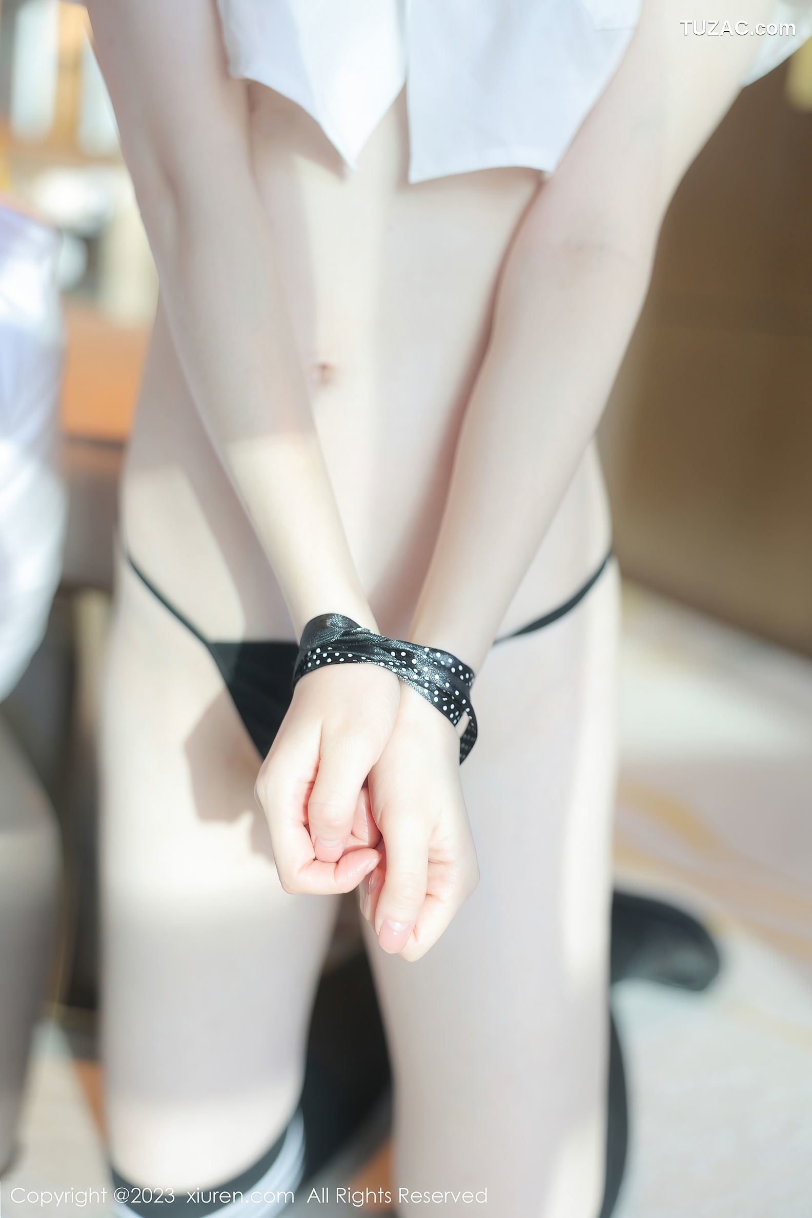 XiuRen秀人网-7534-林悠悠-白衬衫黑短裙黑袜学生装-2023.10.19