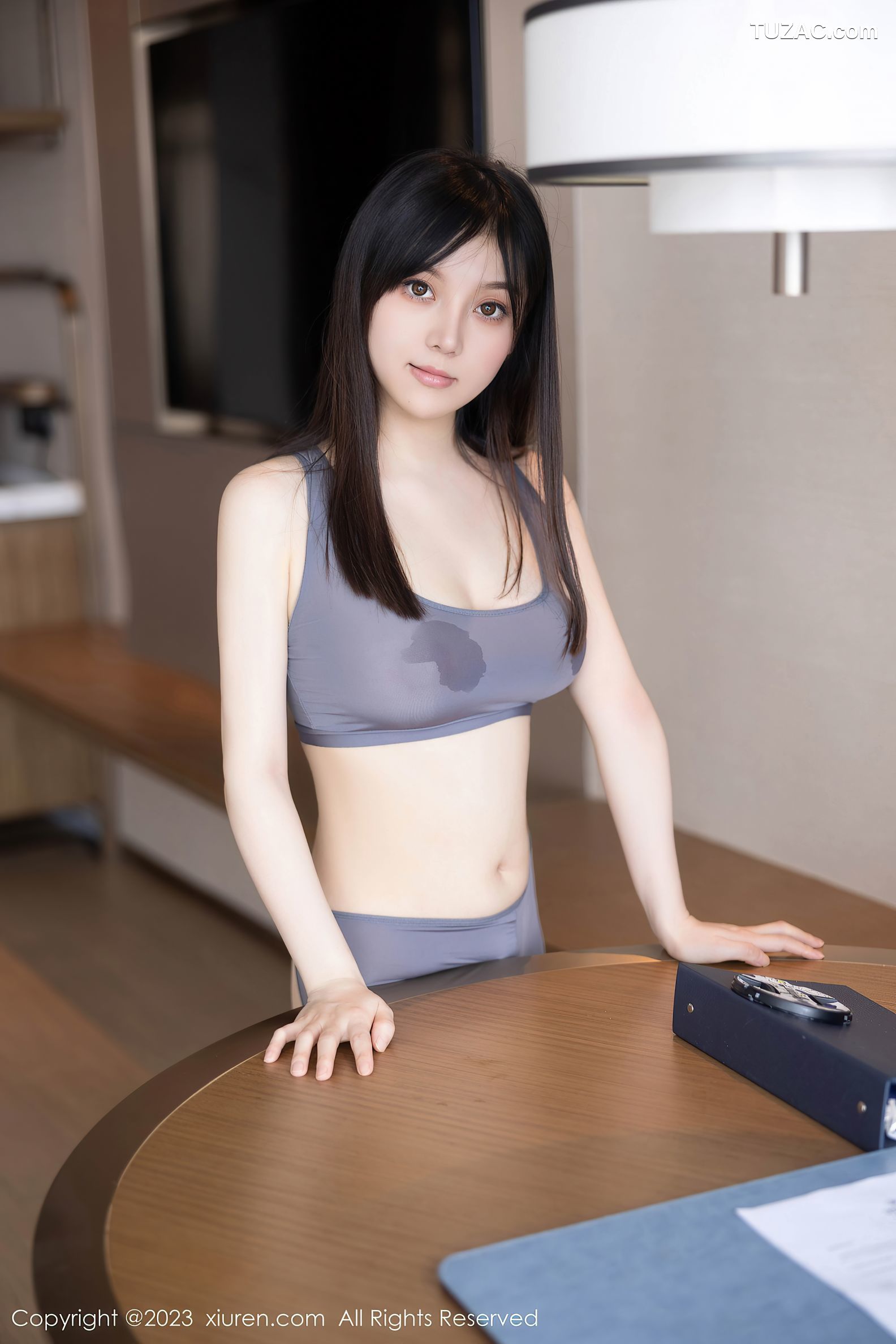 XiuRen秀人网-7543-豆瓣酱-灰色运动瑜伽服饰-2023.10.20