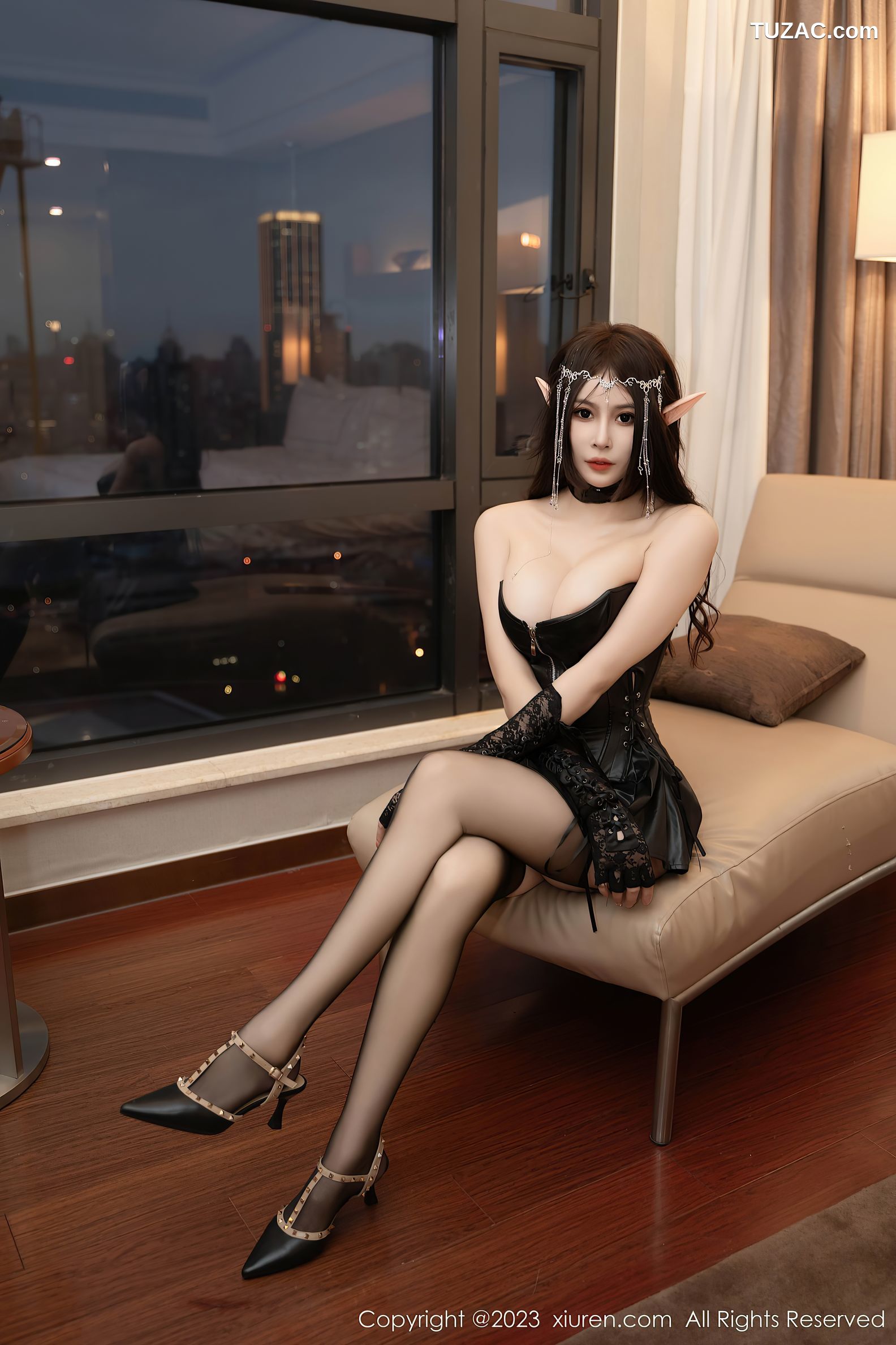 XiuRen秀人网-7546-米亚Mia-精灵黑色皮质低胸情趣短裙内衣黑丝-2023.10.23