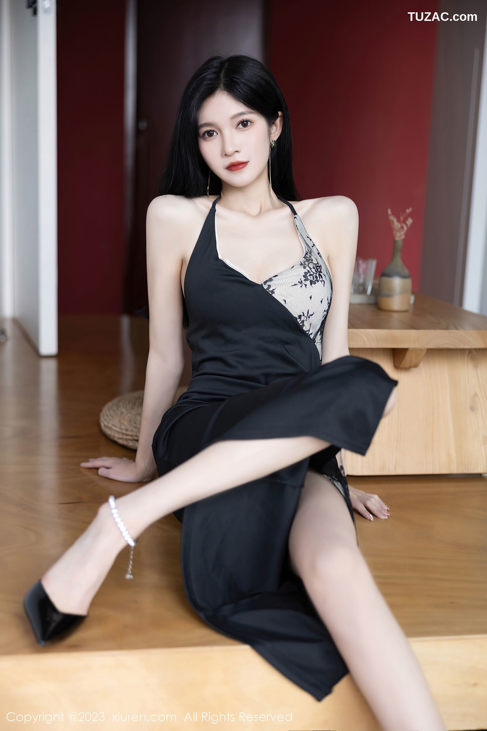 XiuRen秀人网-7556-程程程-黑色礼服长裙黑色情趣内衣黑丝爆乳-2023.10.24